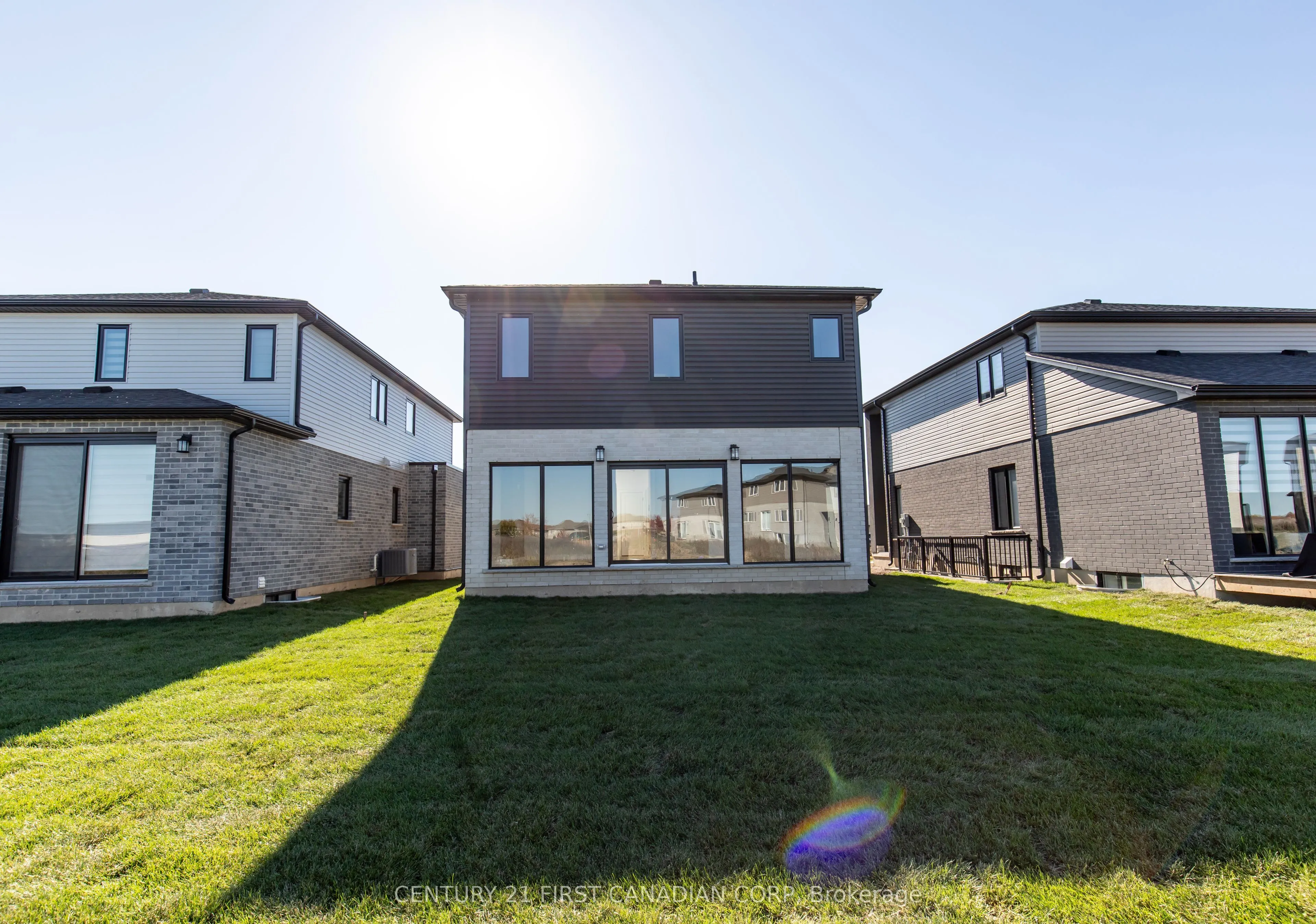245 HESSELMAN Crescent