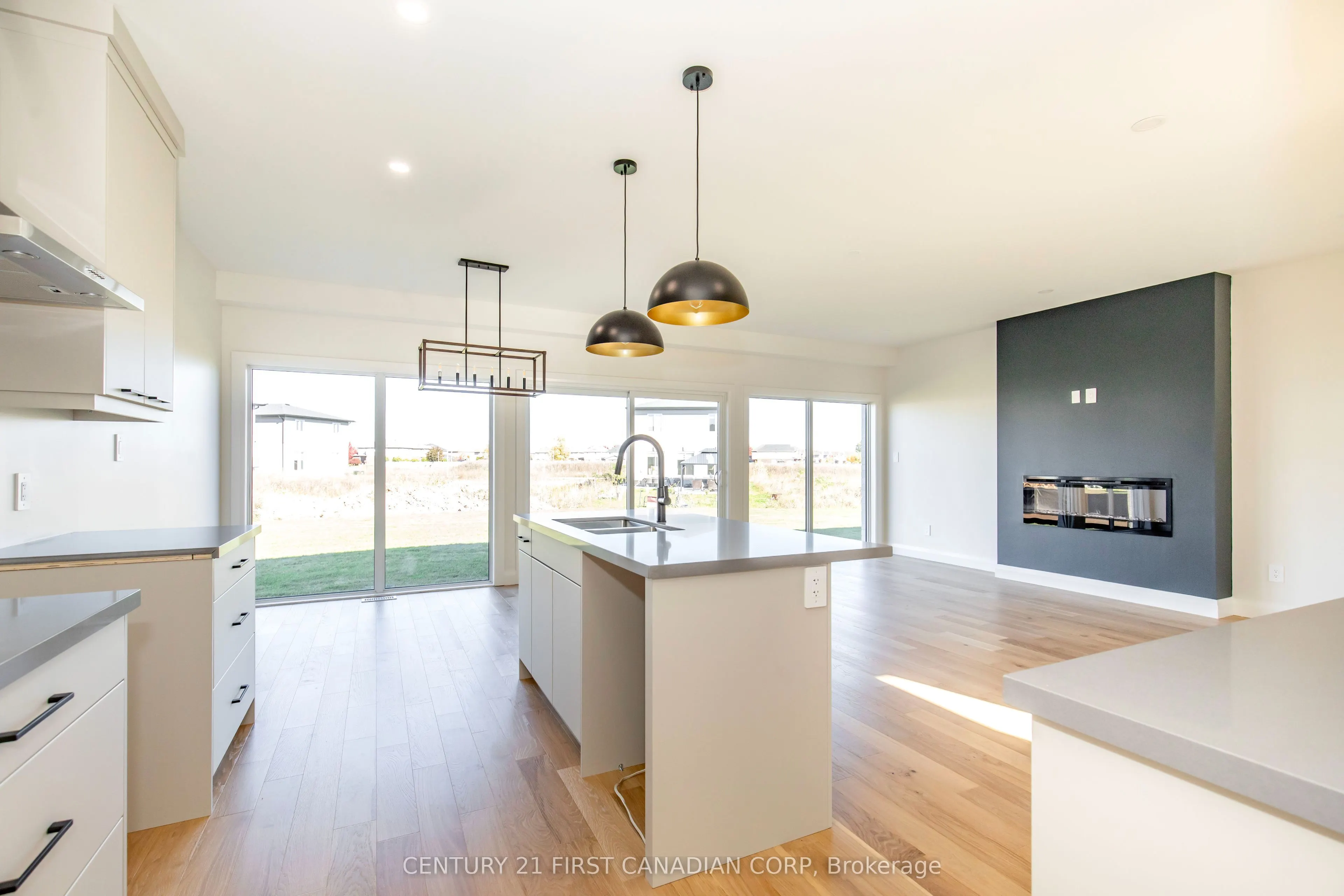 245 HESSELMAN Crescent
