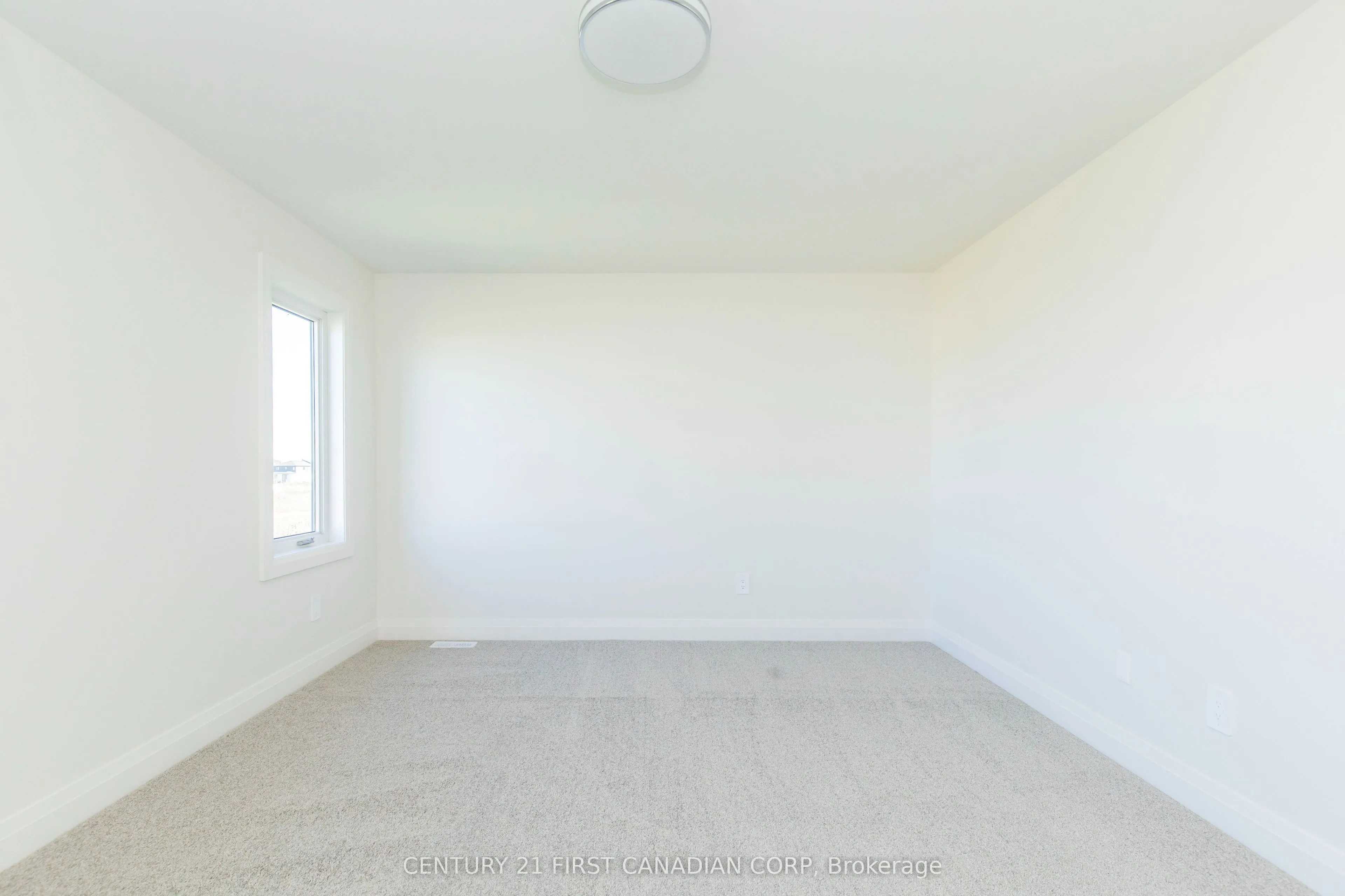 245 HESSELMAN Crescent