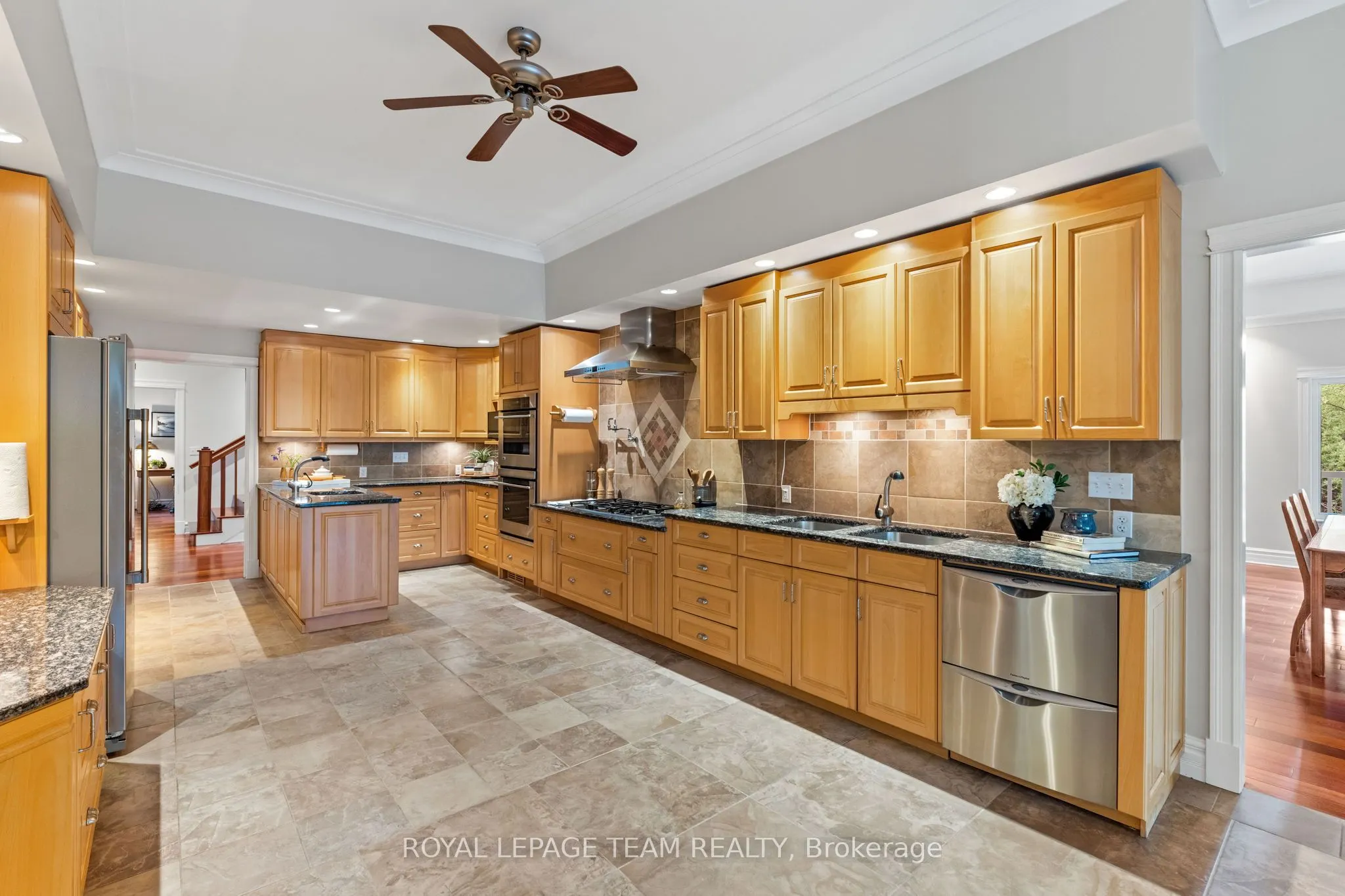 1526 Carsonby Road E