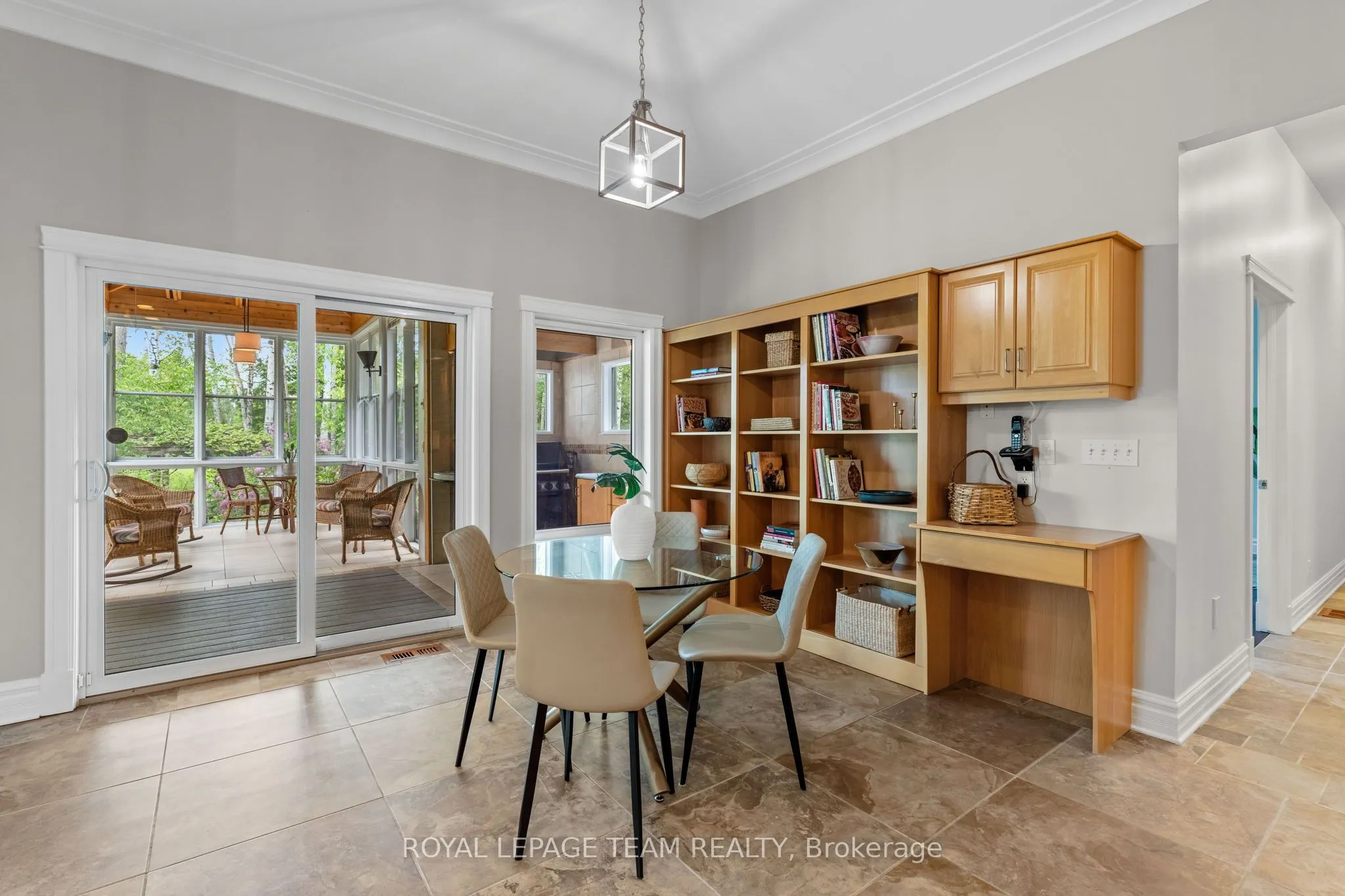 1526 Carsonby Road E