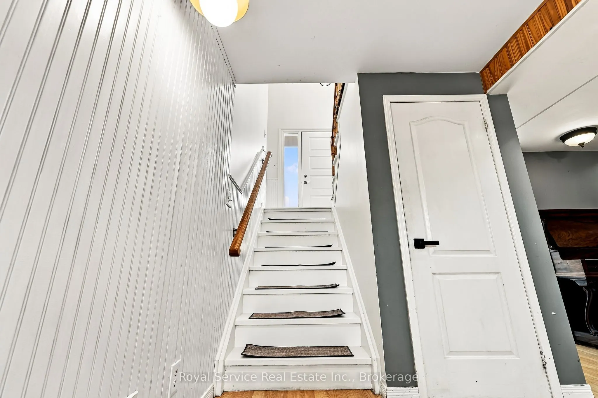 432 Duffy Street