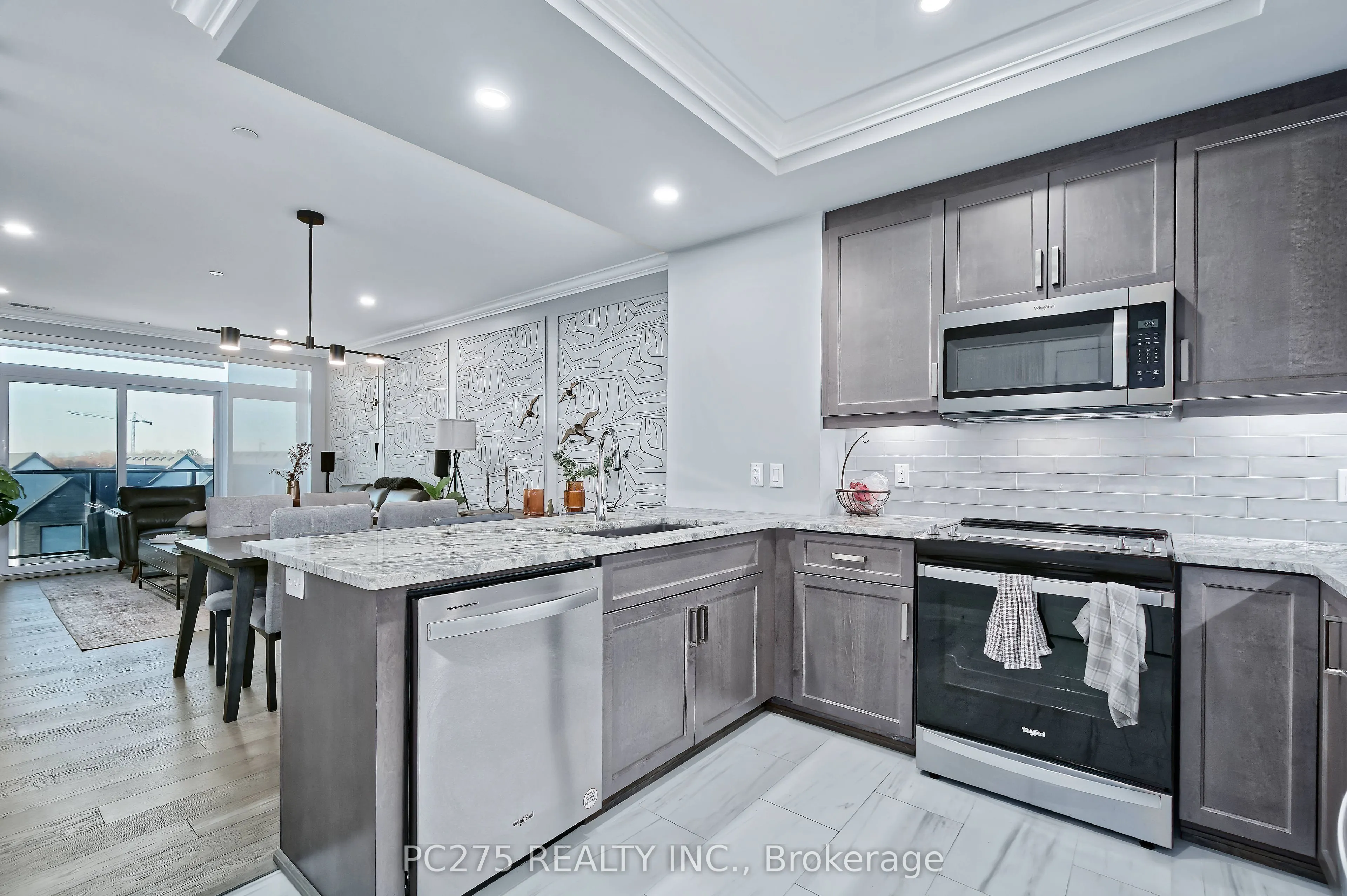 1975 Fountain Grass Drive #412