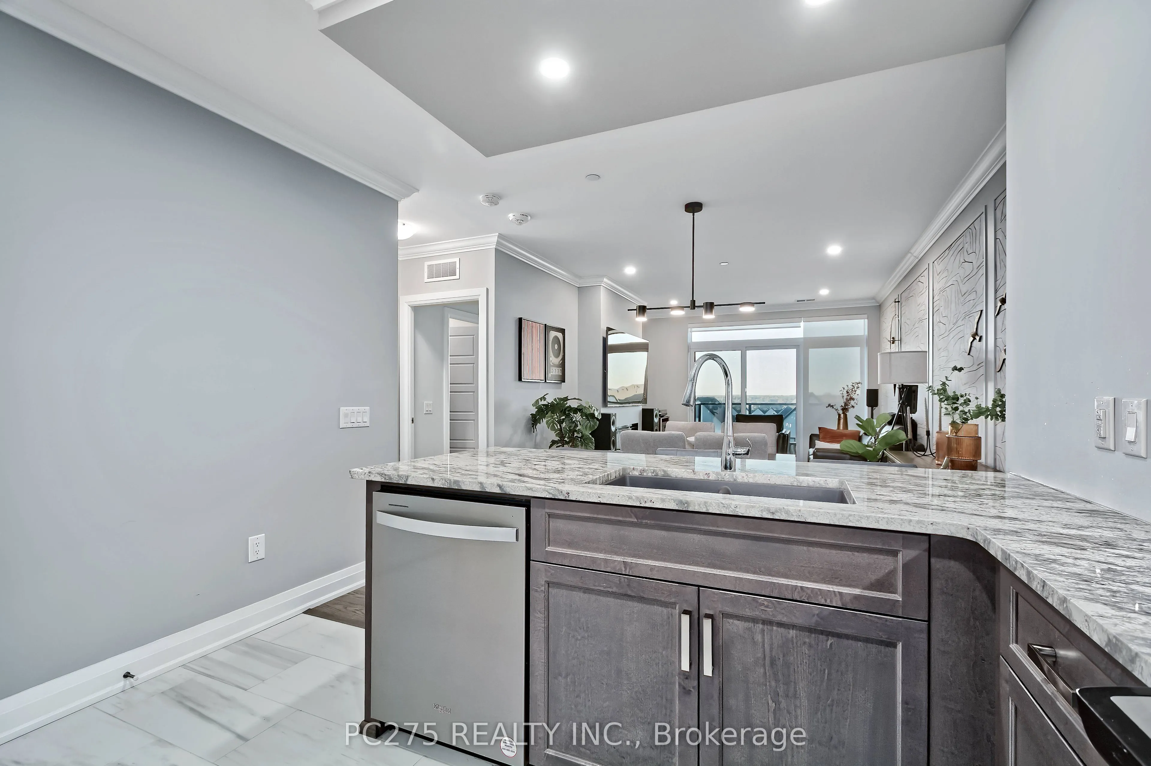 1975 Fountain Grass Drive #412