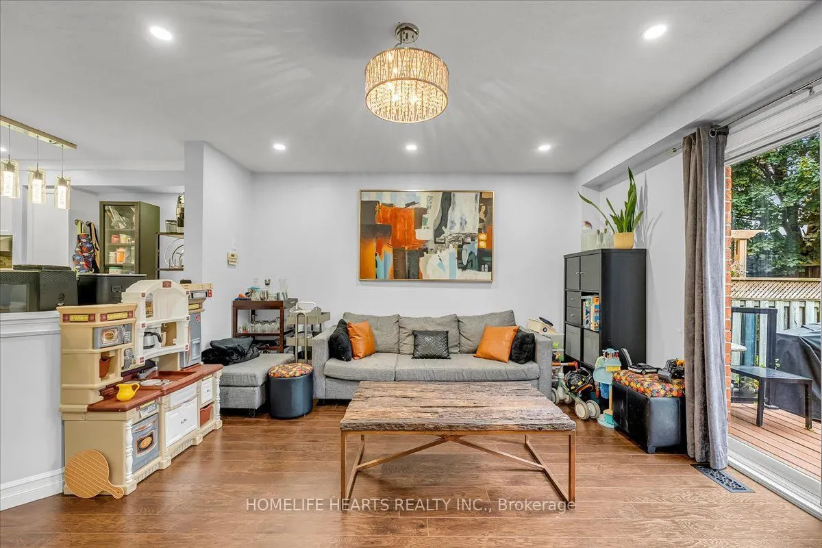 21 Bronte Court
