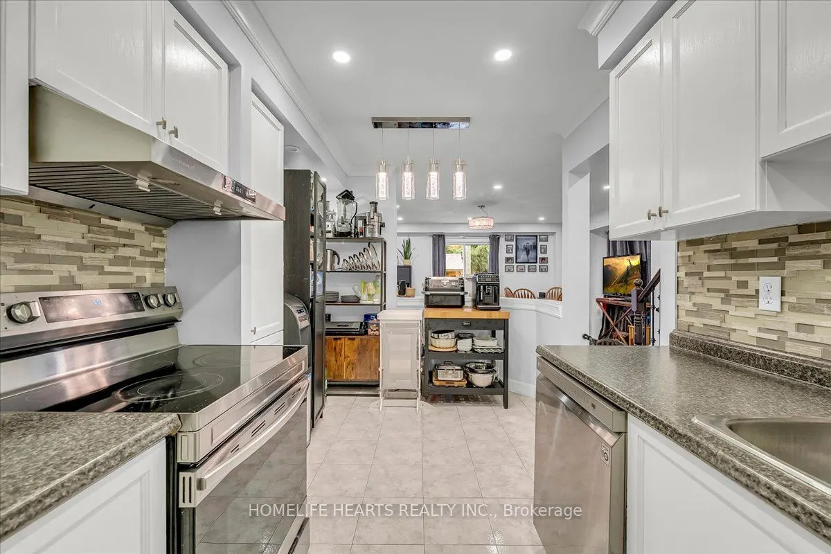 21 Bronte Court