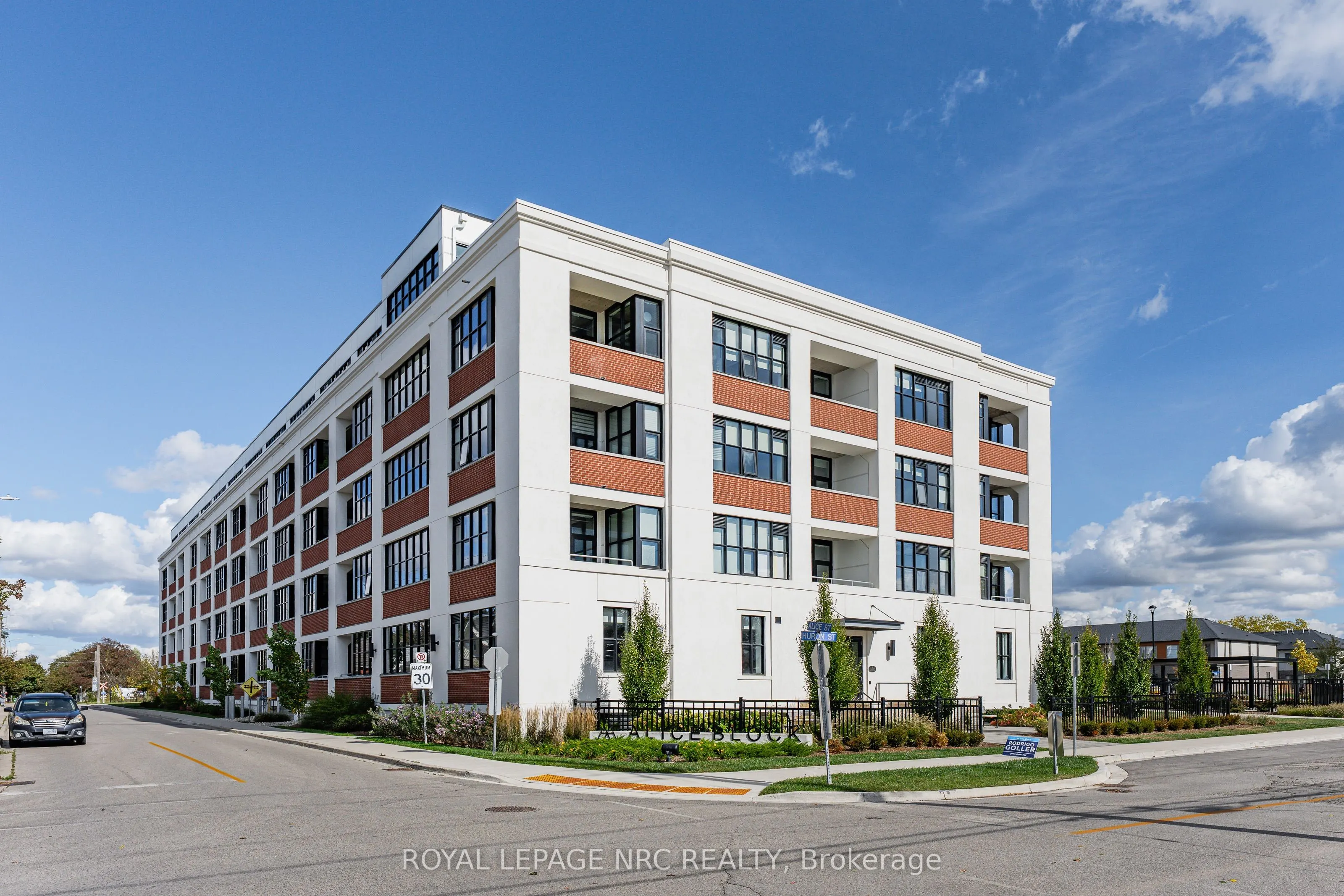 120 Huron Street #418
