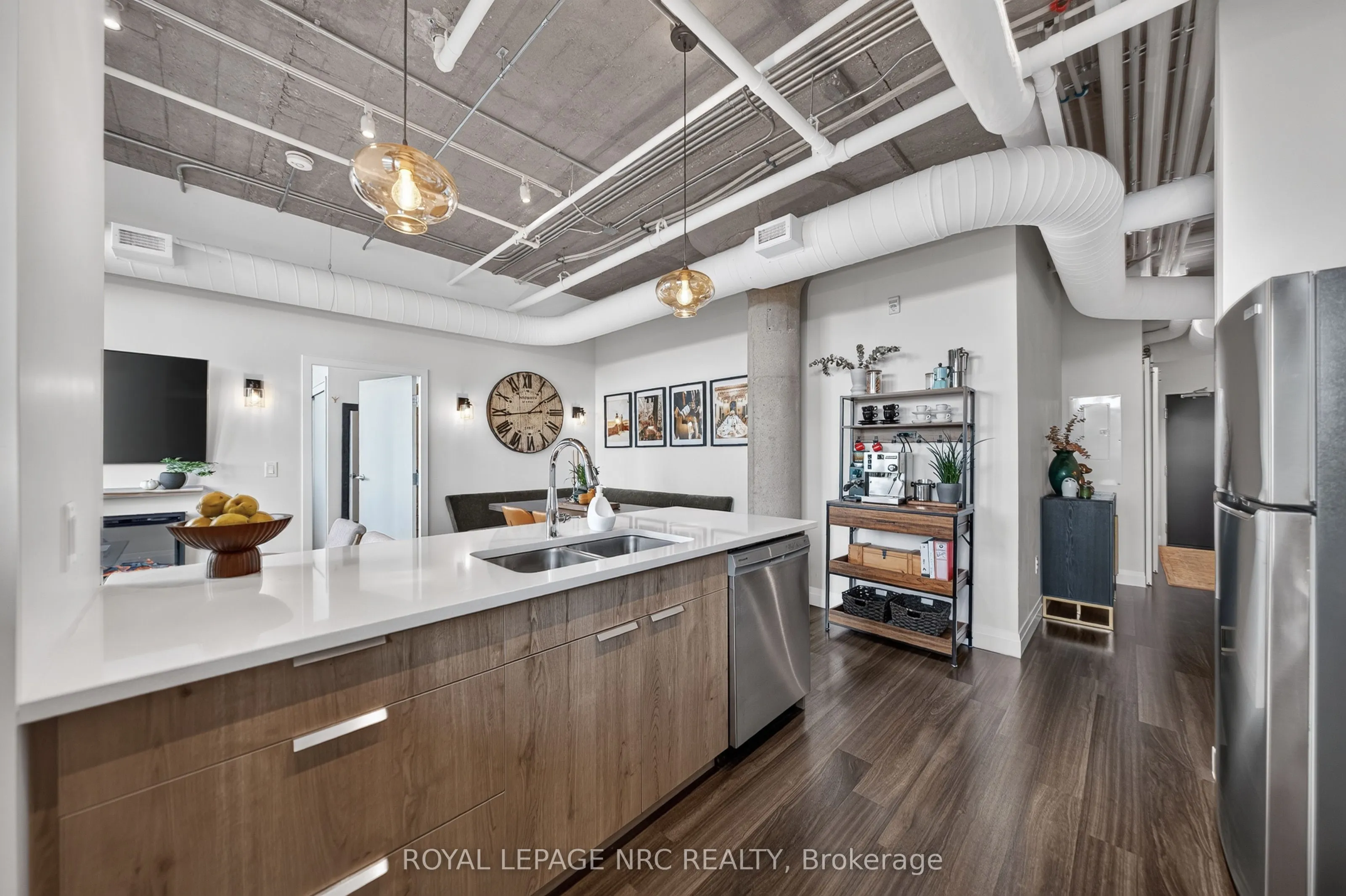 120 Huron Street #418