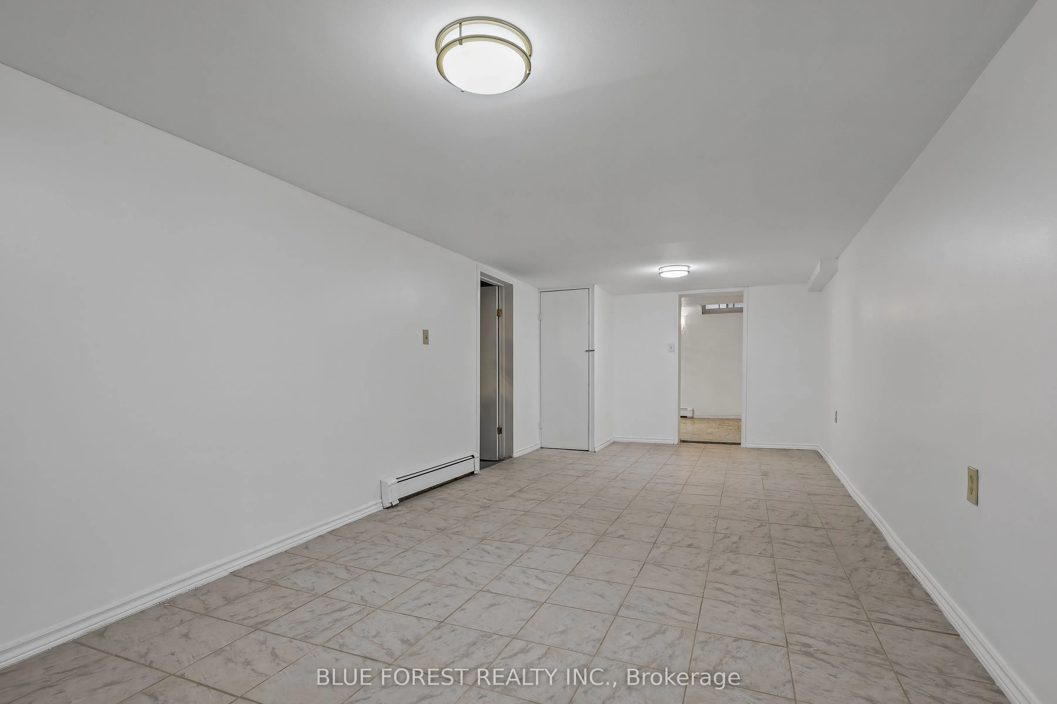 786 Springbank Drive