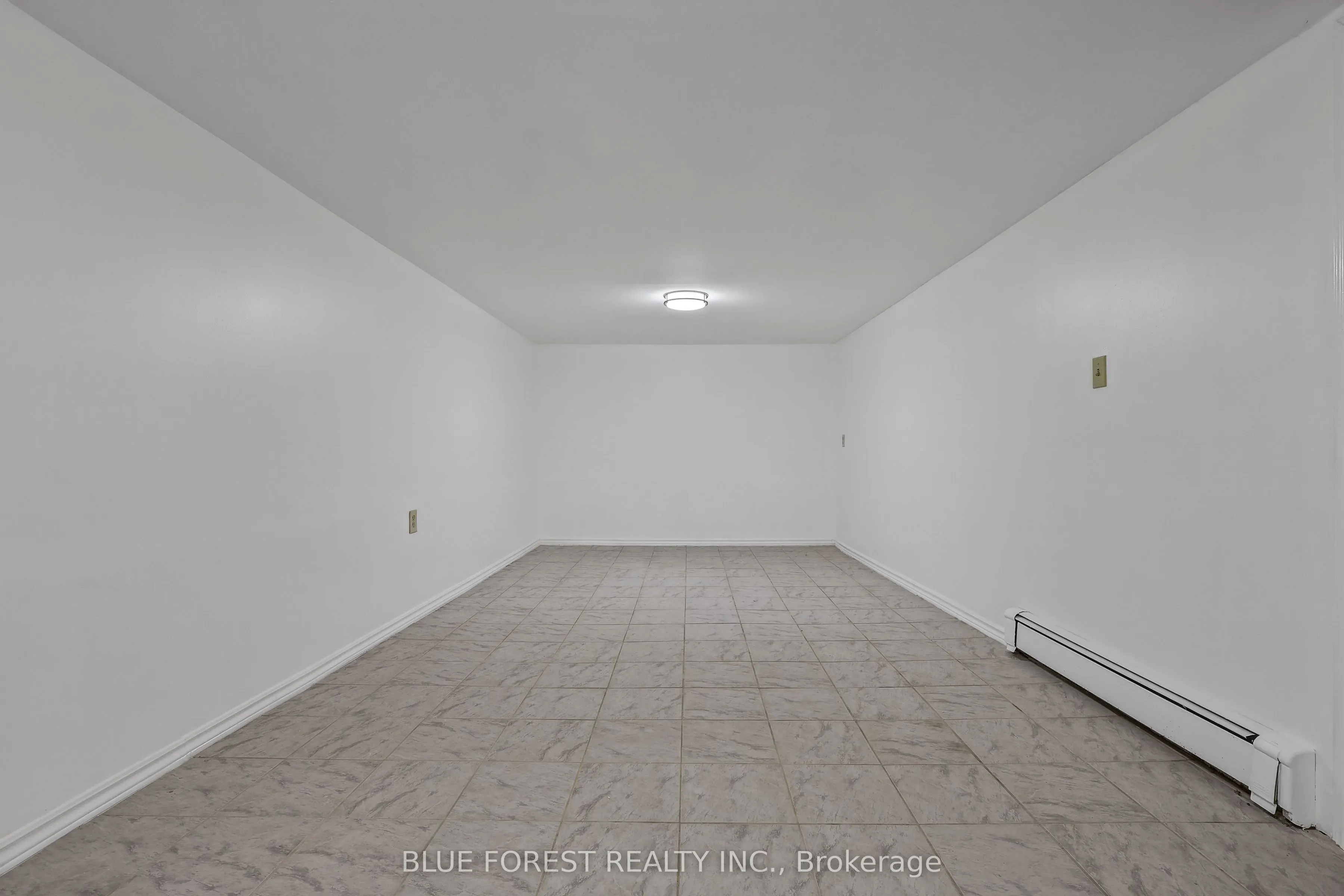 786 Springbank Drive