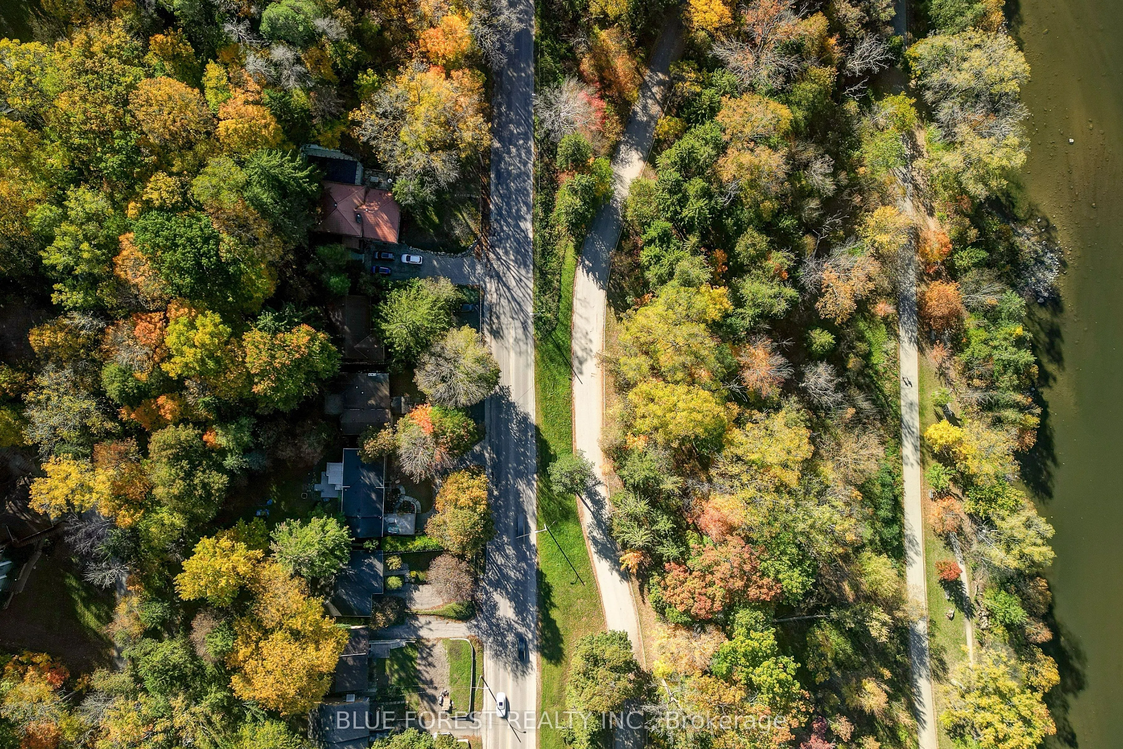 786 Springbank Drive