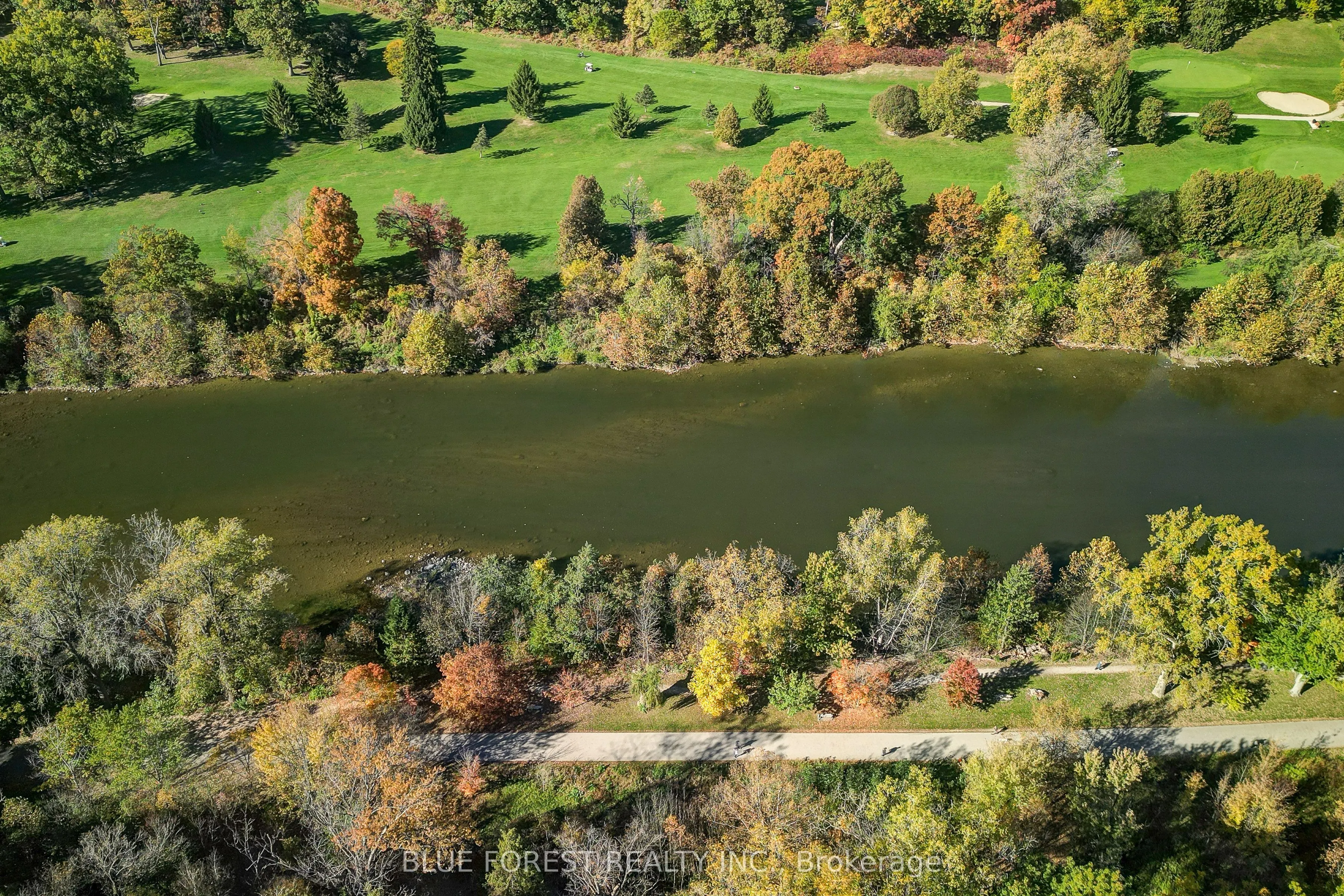 786 Springbank Drive