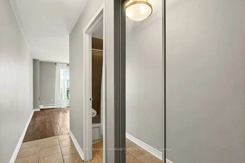 141 Catharine Street S #1003