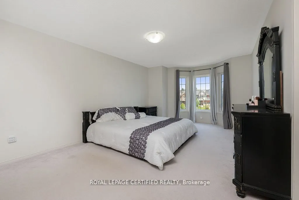 25 Elliot Street E #2