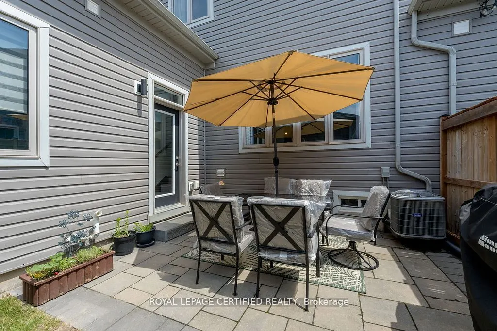 25 Elliot Street E #2
