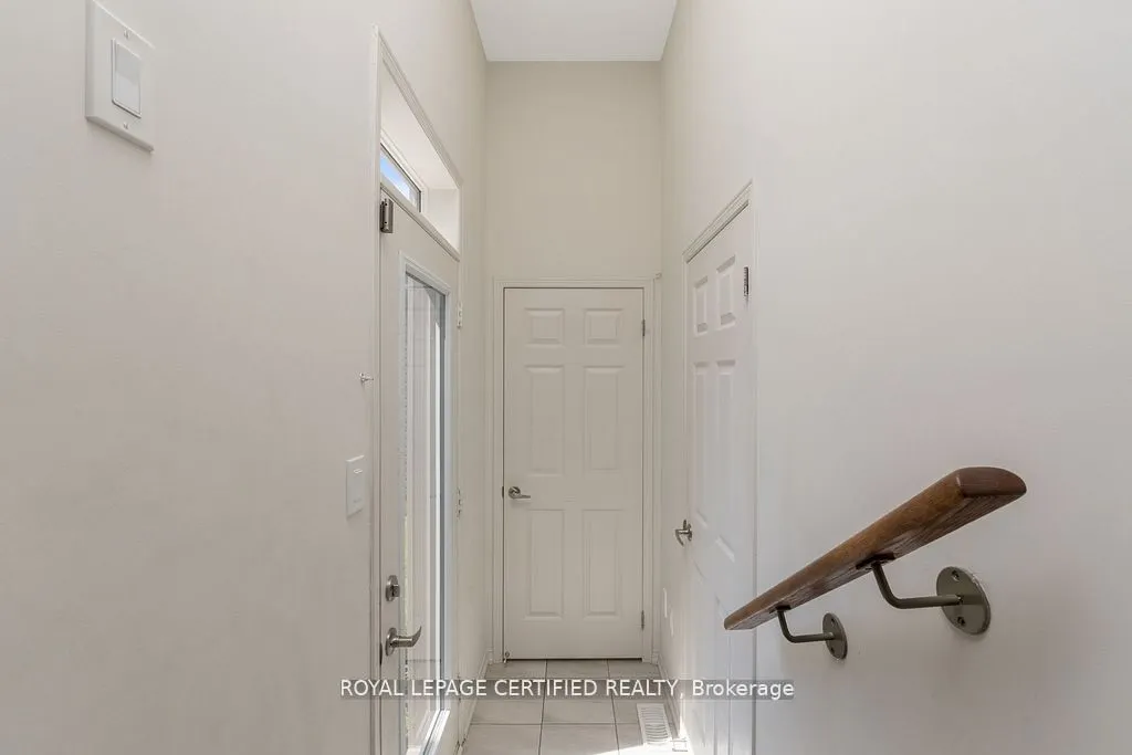 25 Elliot Street E #2