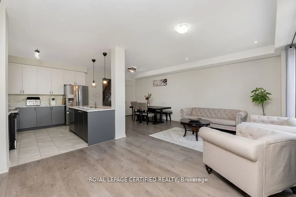 25 Elliot Street E #2