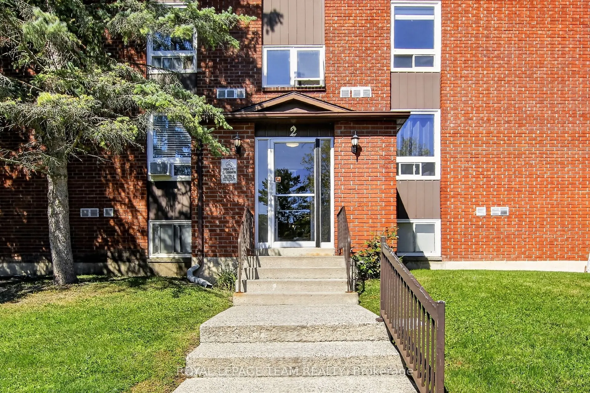 2 Charlotte Place #21