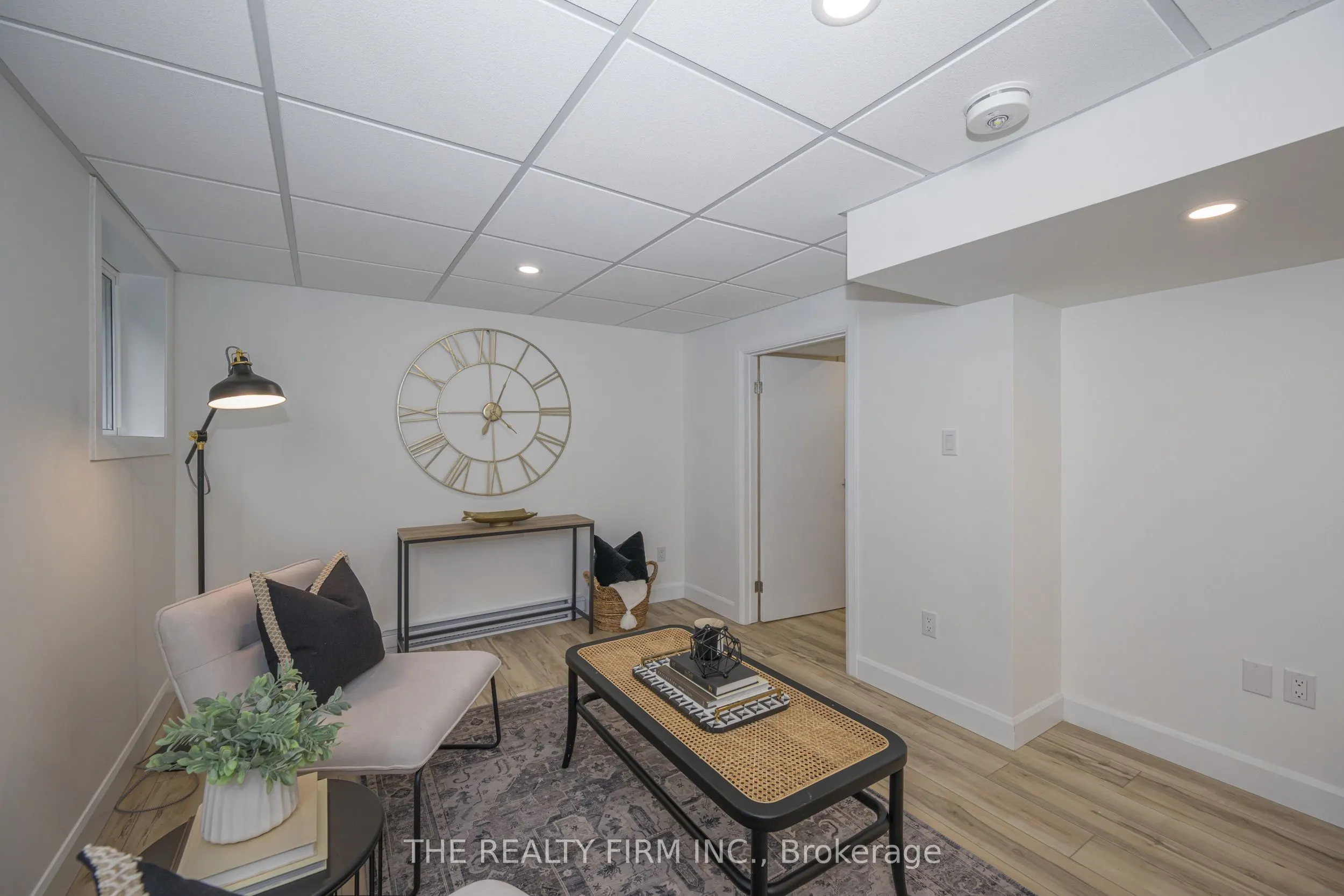 65 Byron Avenue E #Lower