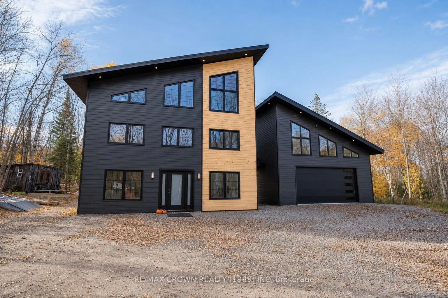 24 Sun Valley Way