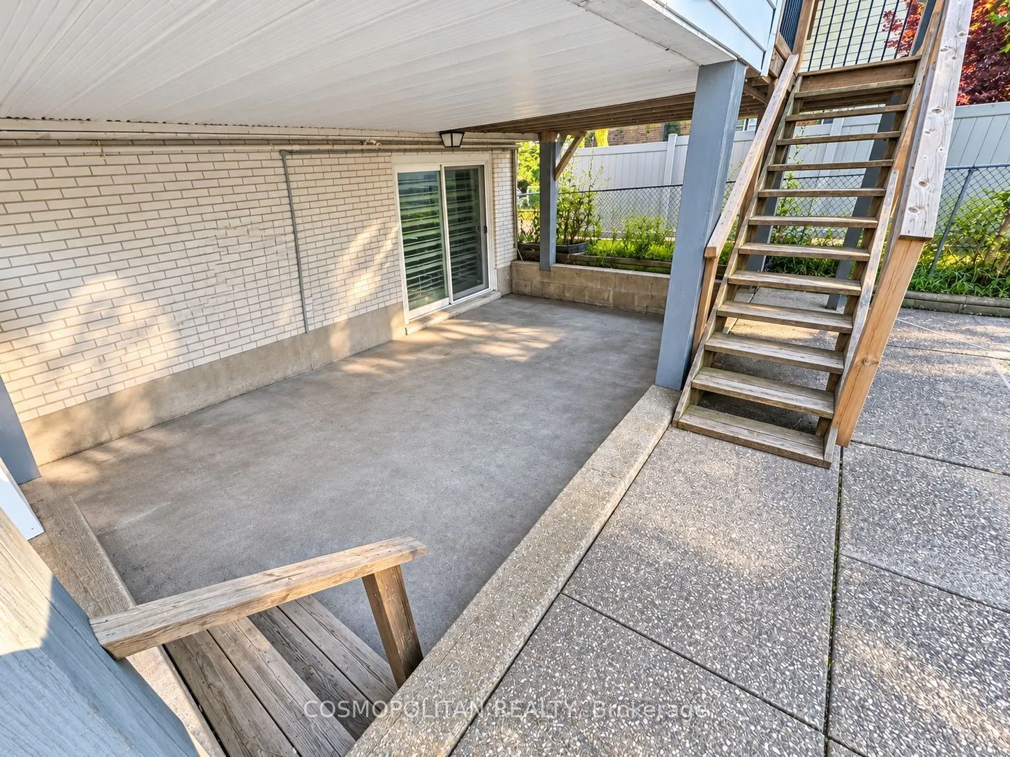 431 NIAGARA Boulevard