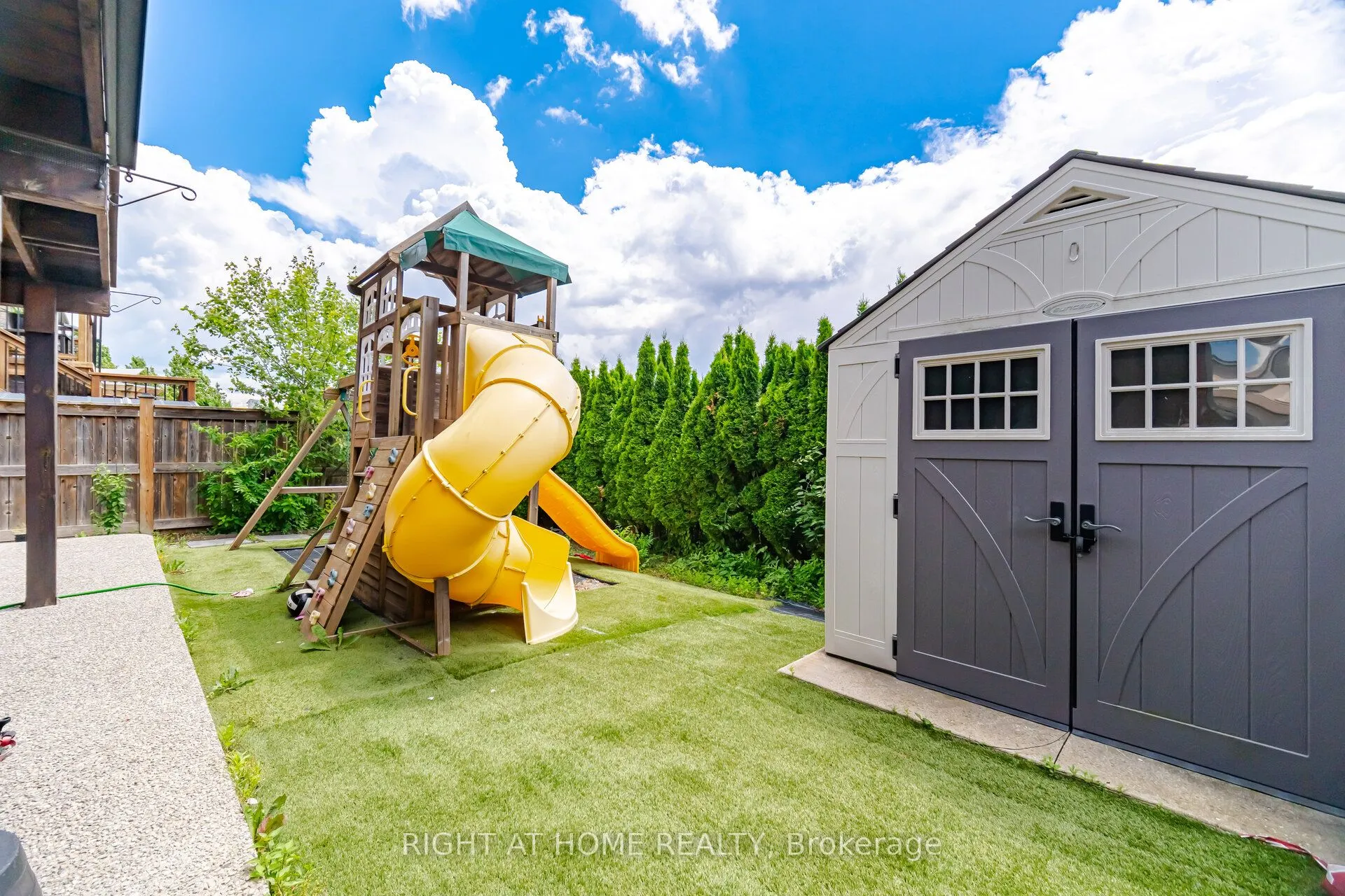 79 Garinger Crescent