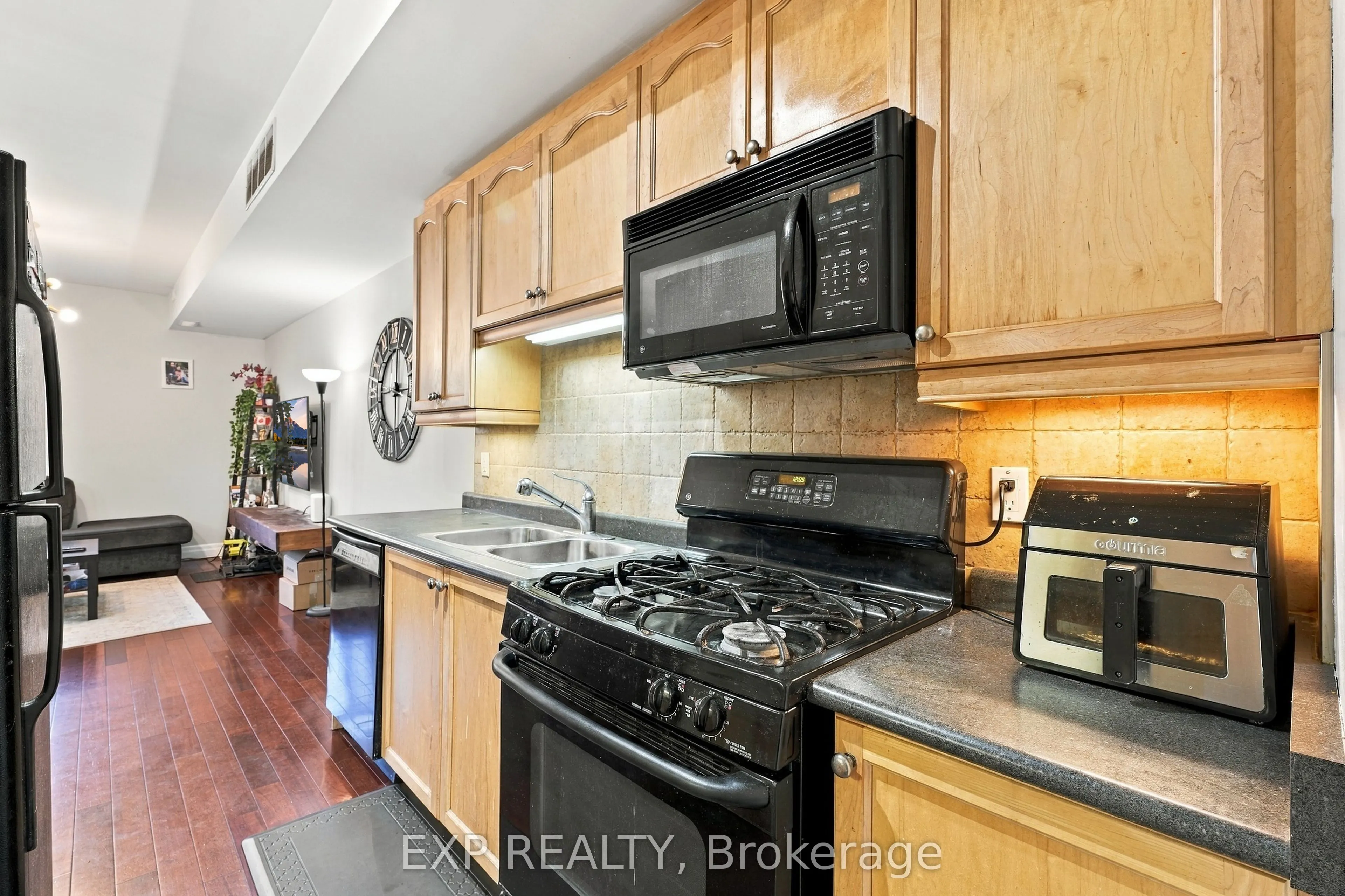555 King Street E #106
