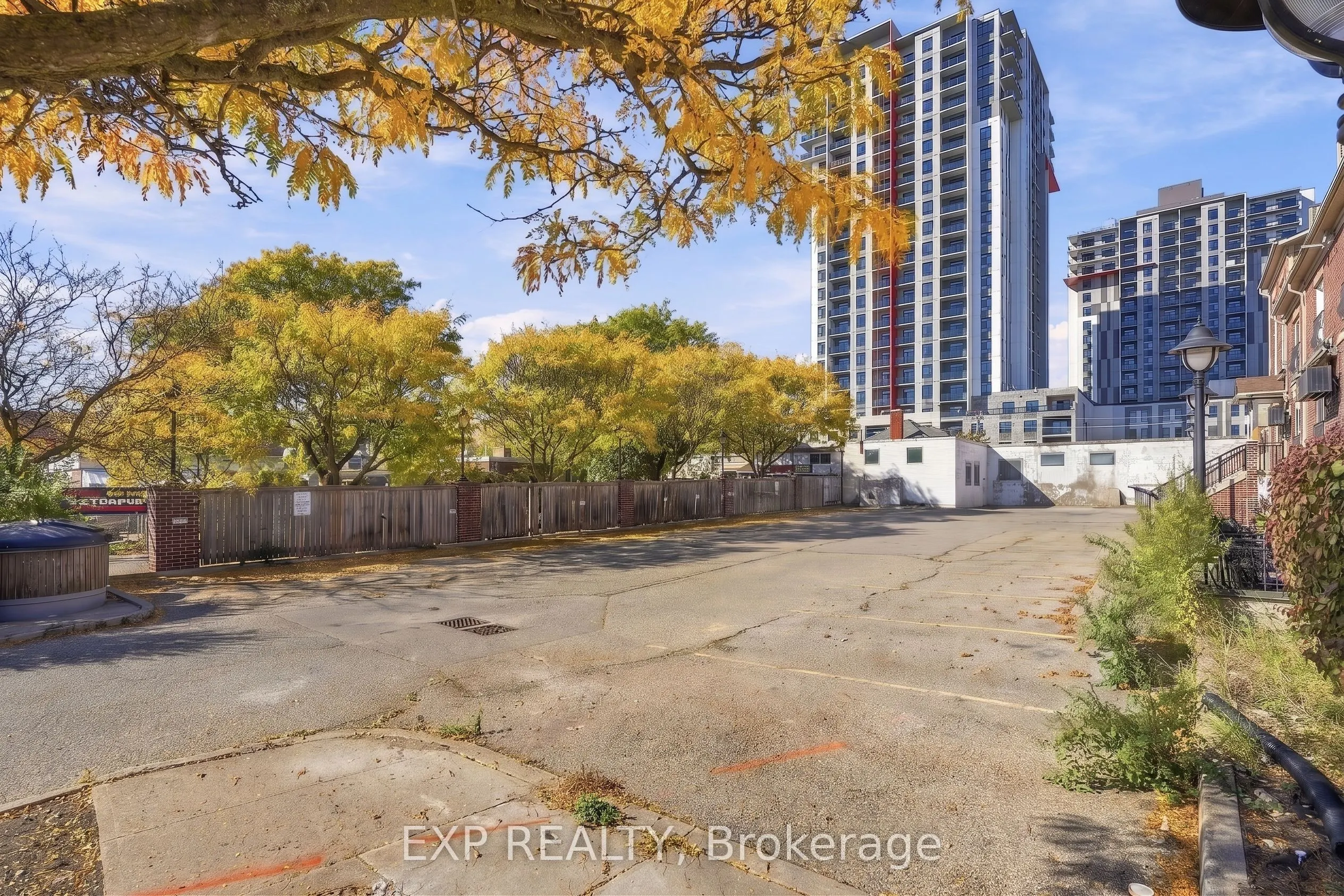 555 King Street E #106