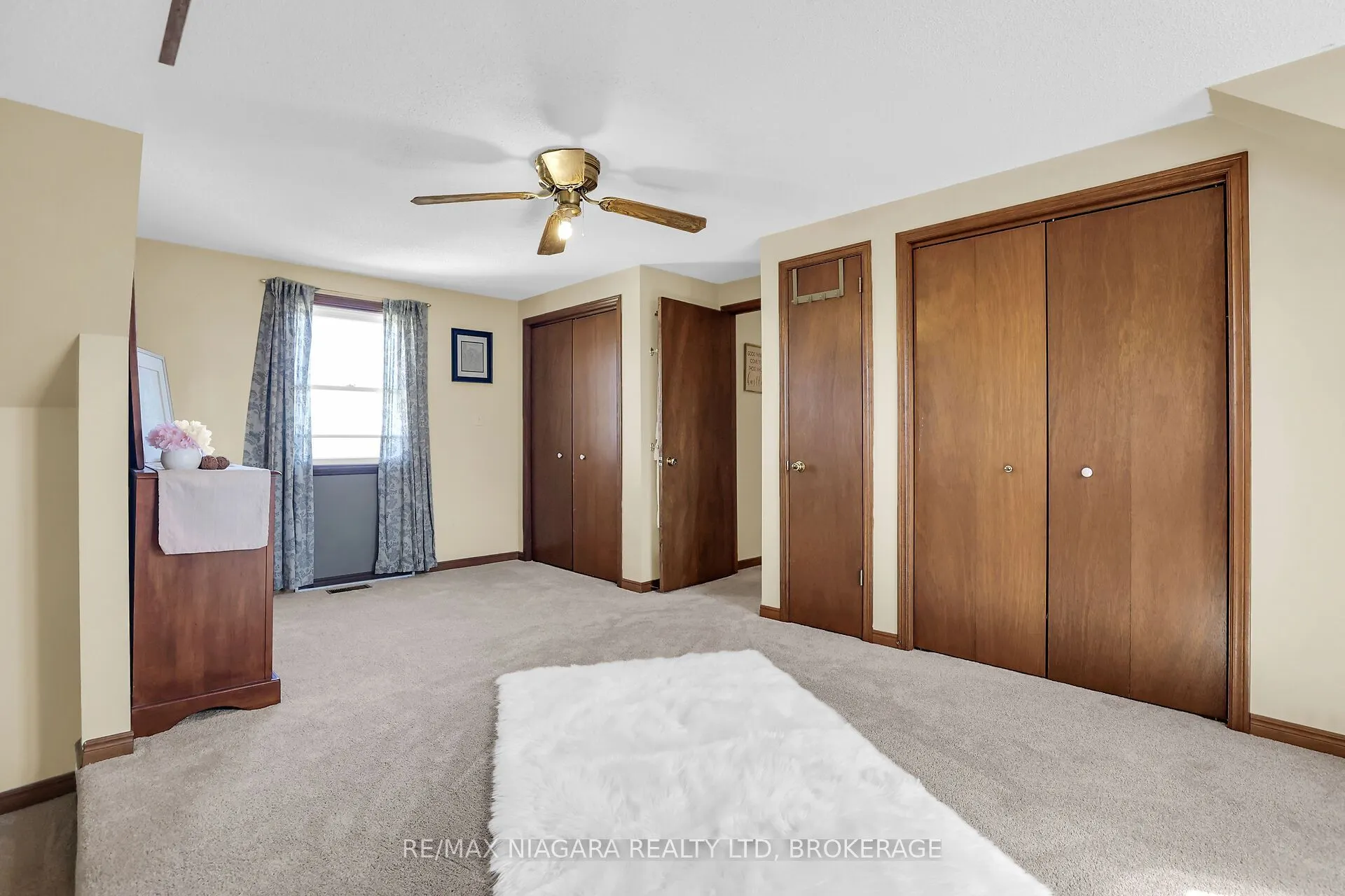 5001 HILLSIDE Drive