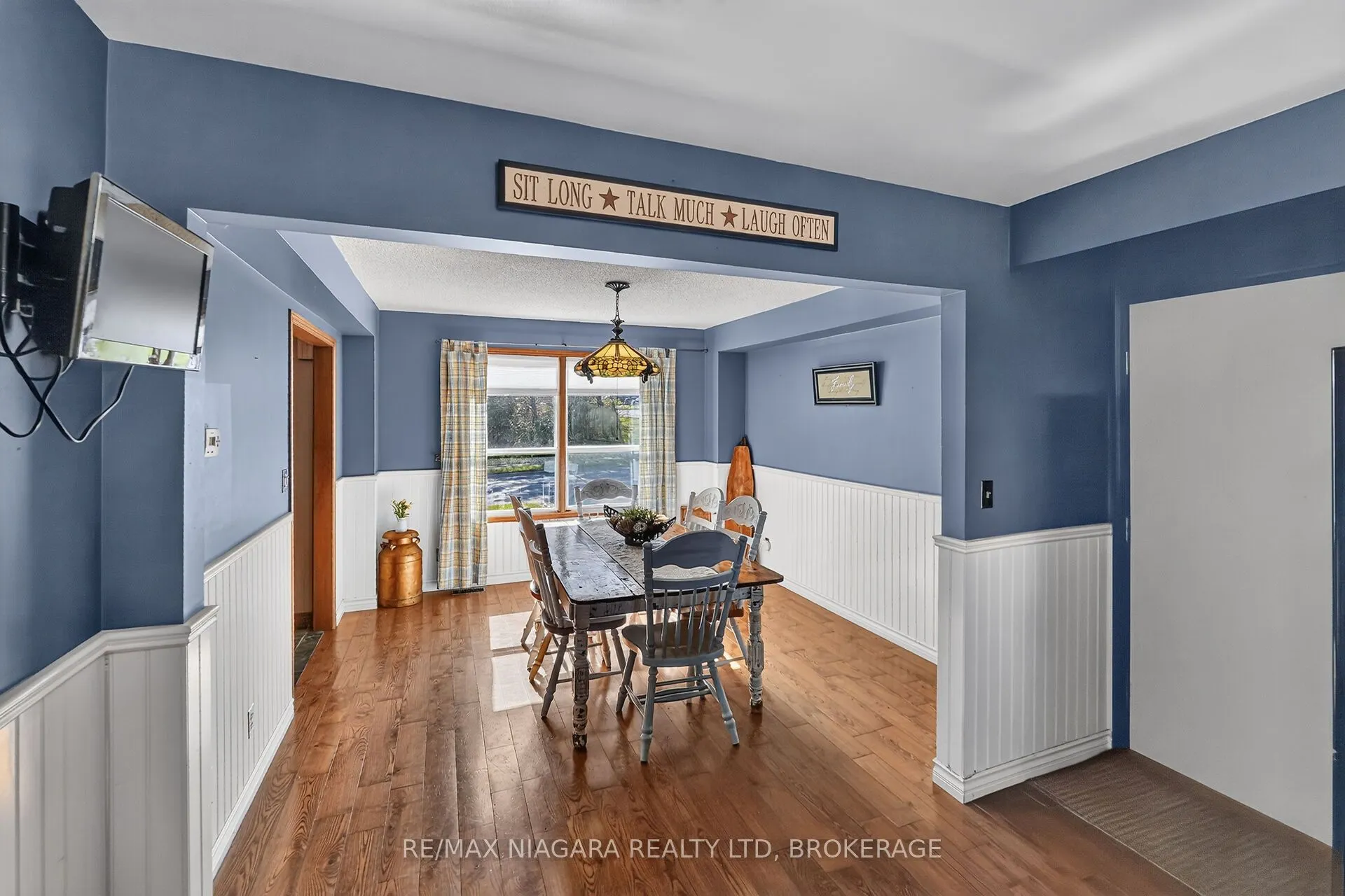 5001 HILLSIDE Drive