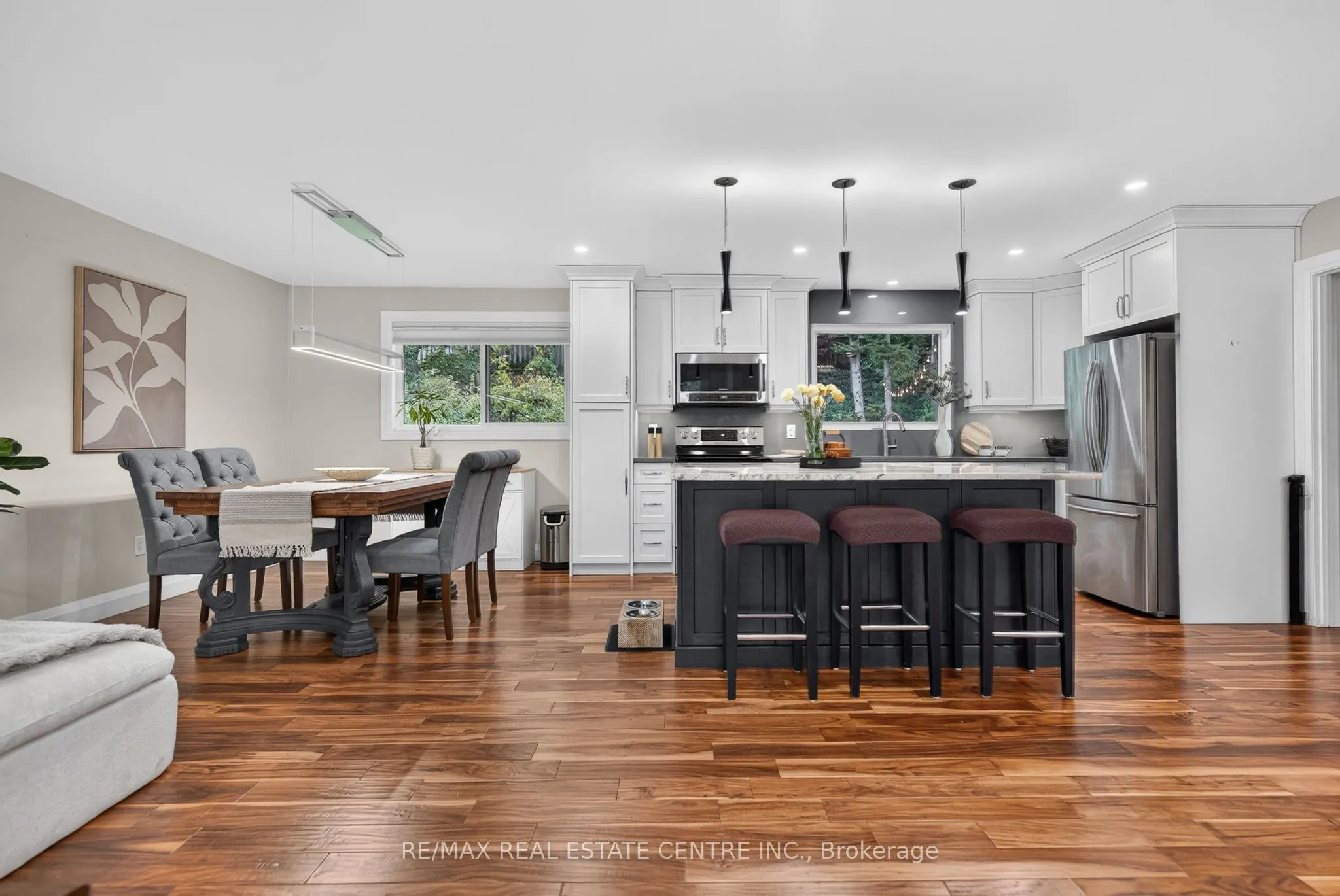 33 Shadywood Crescent