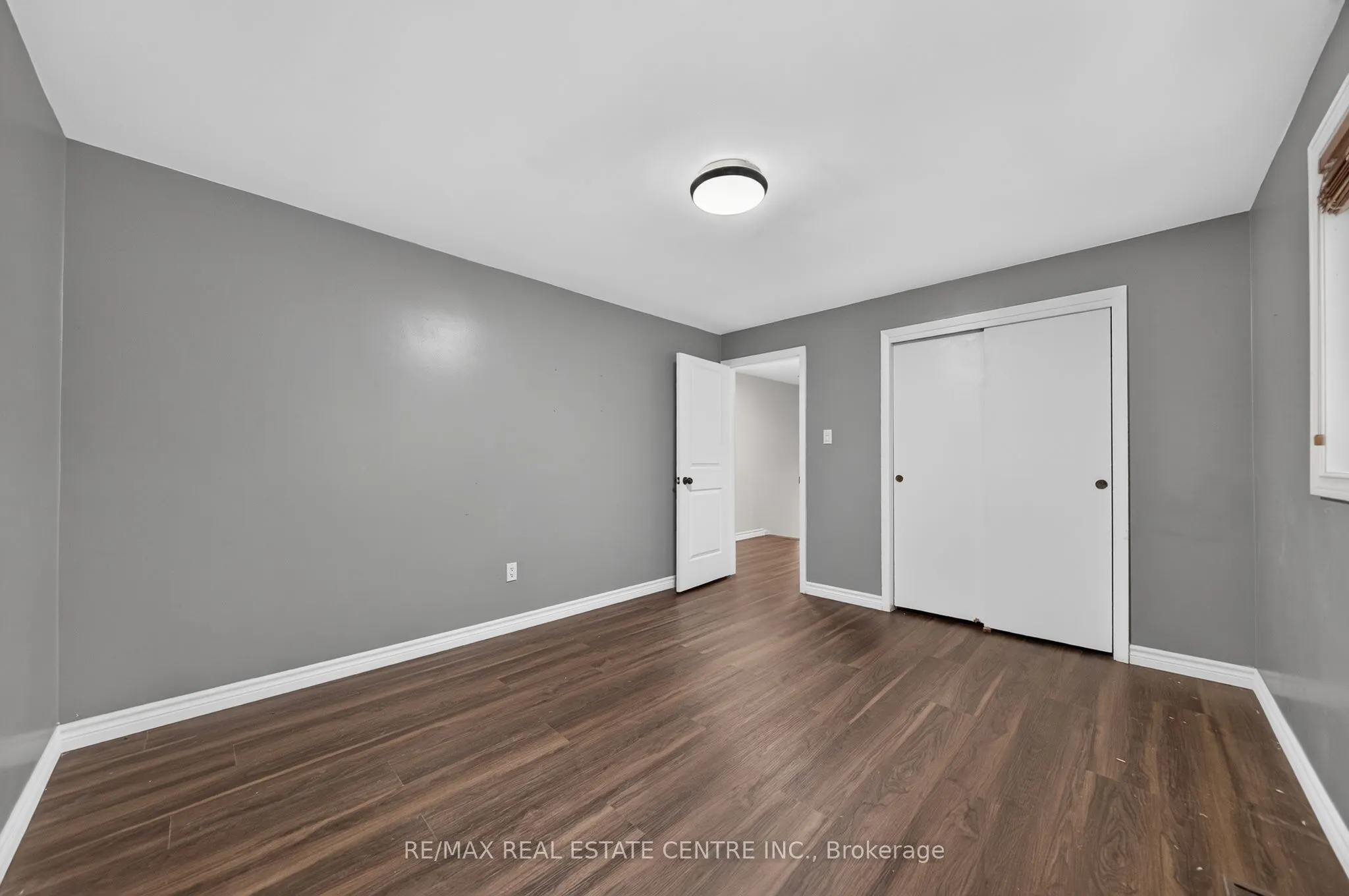 33 Shadywood Crescent