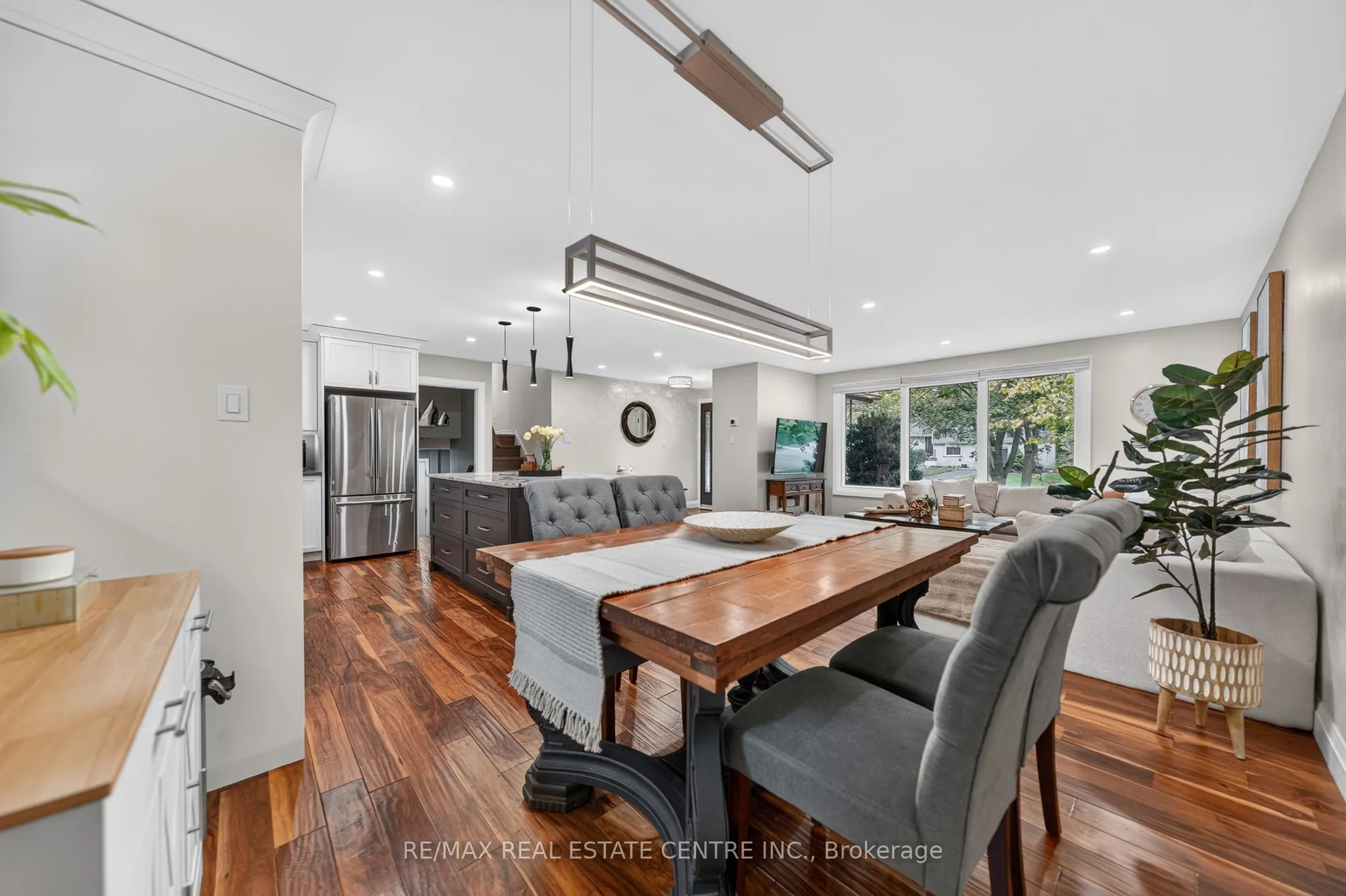 33 Shadywood Crescent