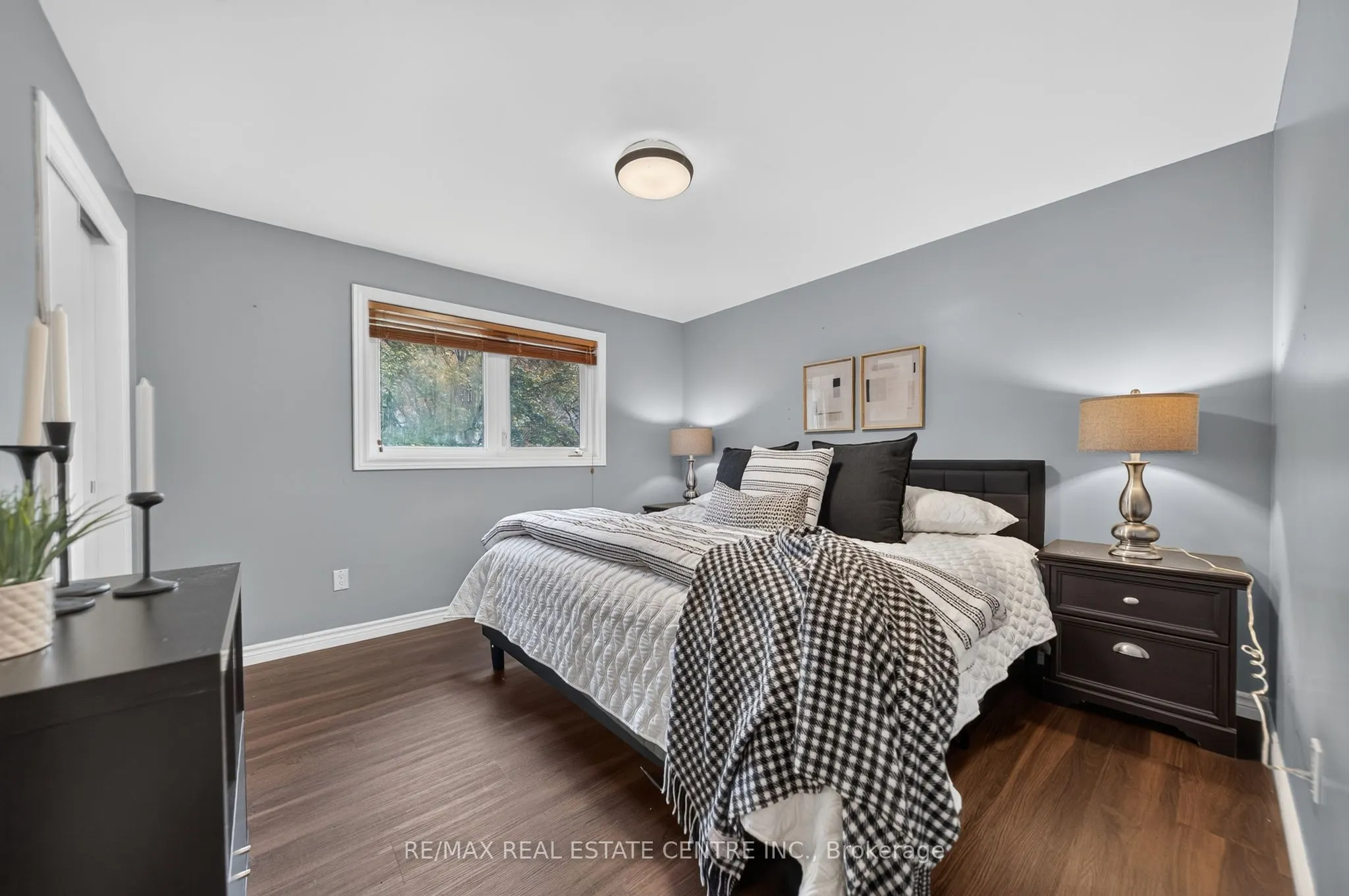 33 Shadywood Crescent