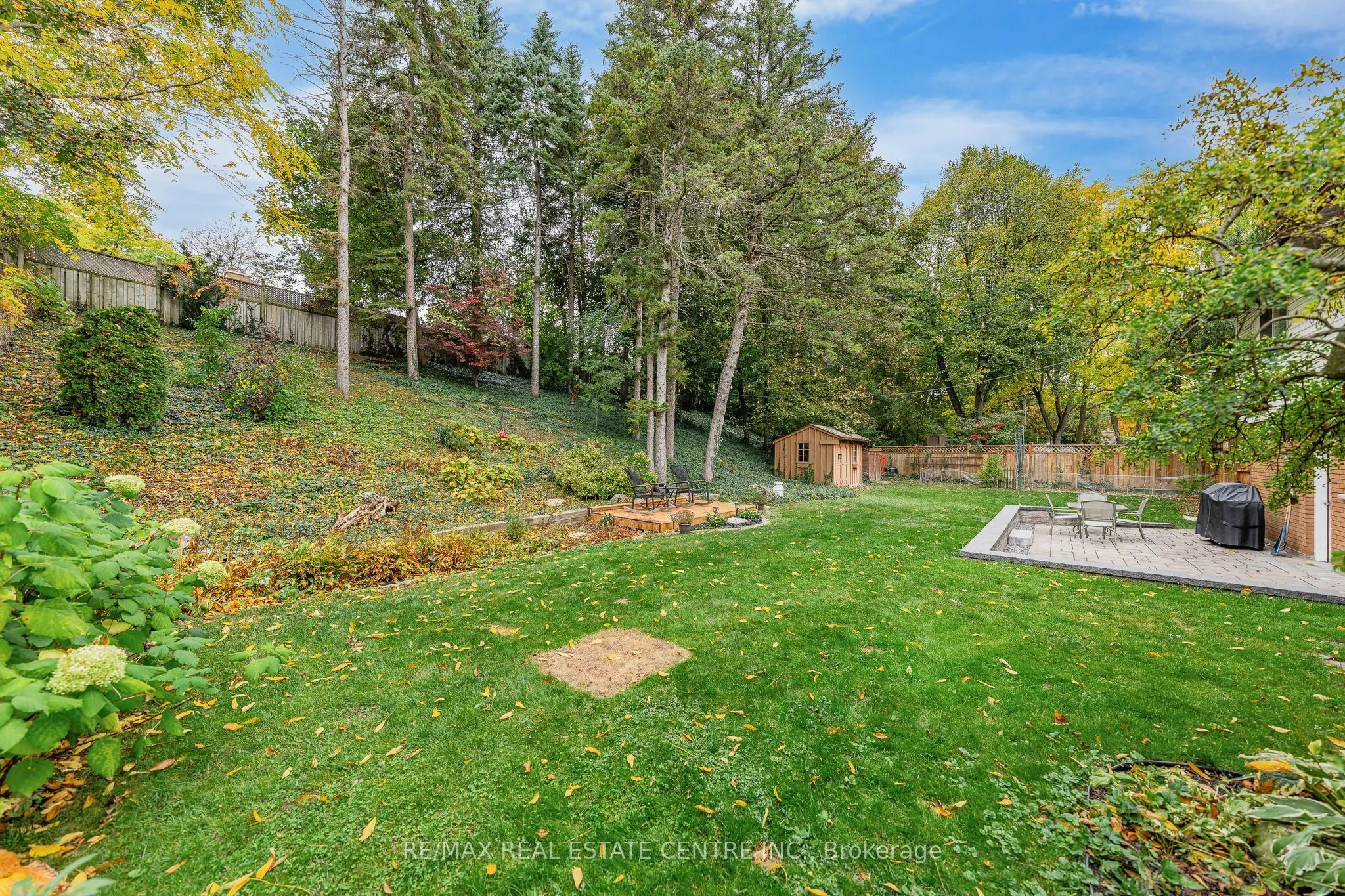 33 Shadywood Crescent