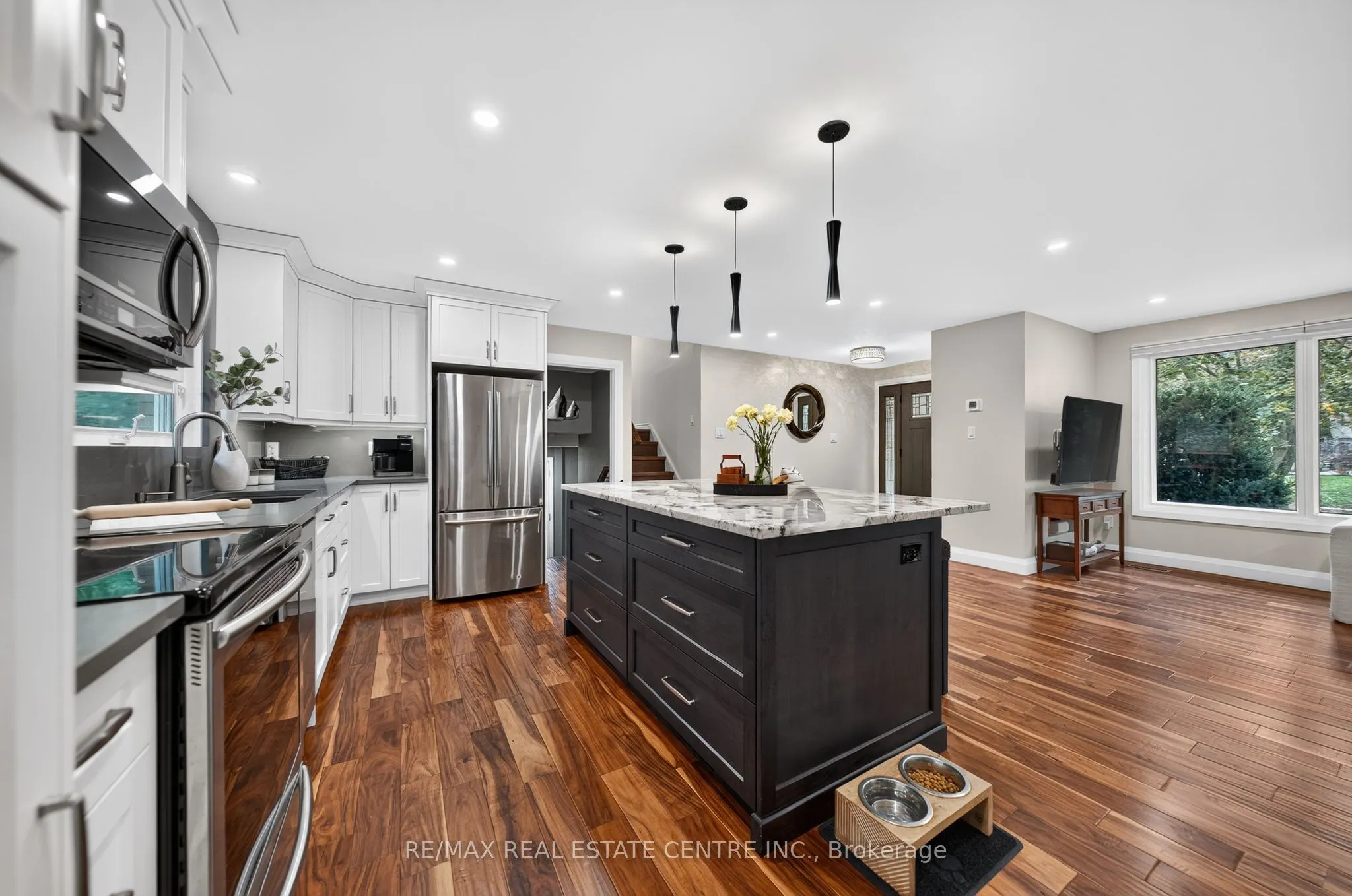 33 Shadywood Crescent