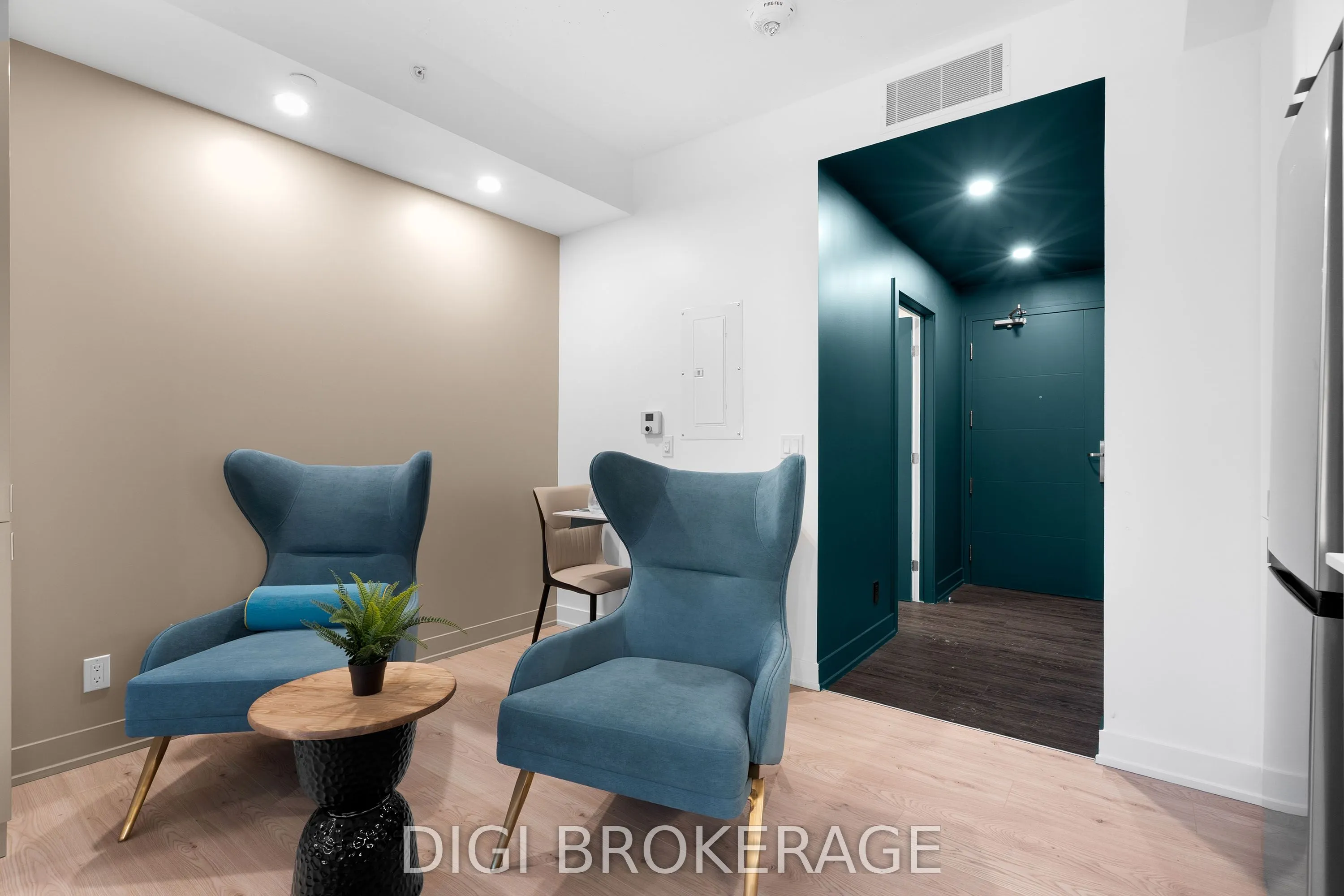 1250 Cummings Avenue #208