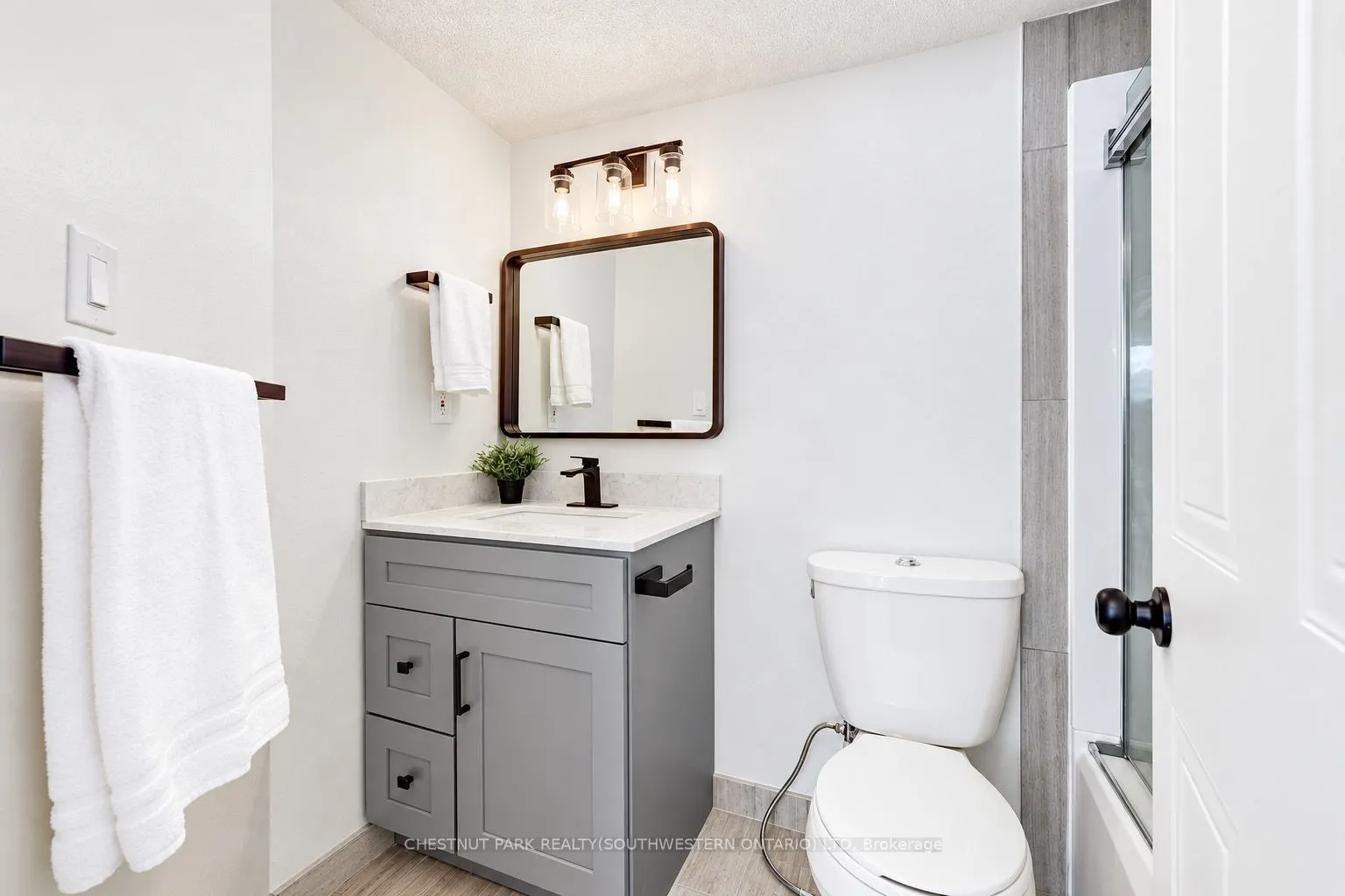 3227 King Street E #604