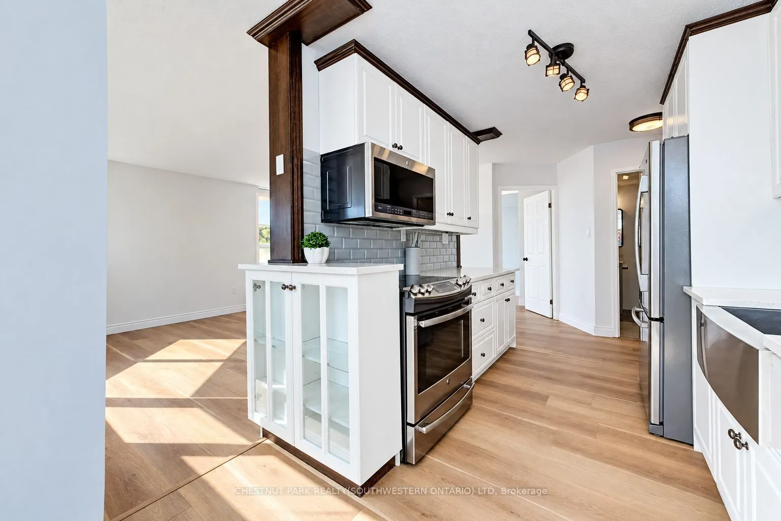 3227 King Street E #604