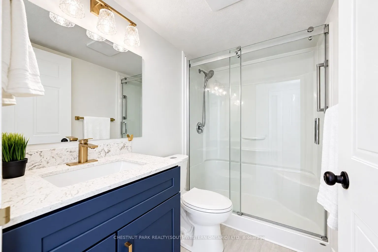 3227 King Street E #604