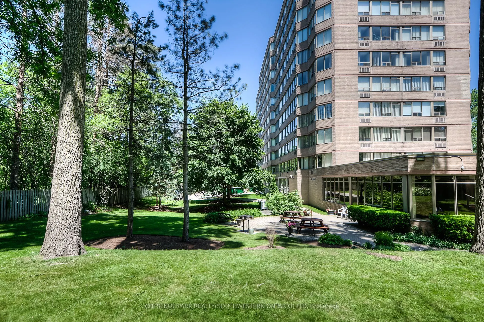 3227 King Street E #604