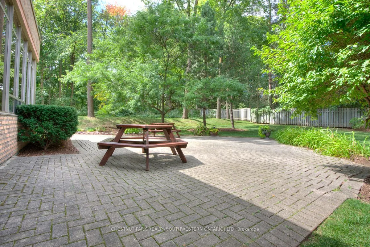 3227 King Street E #604