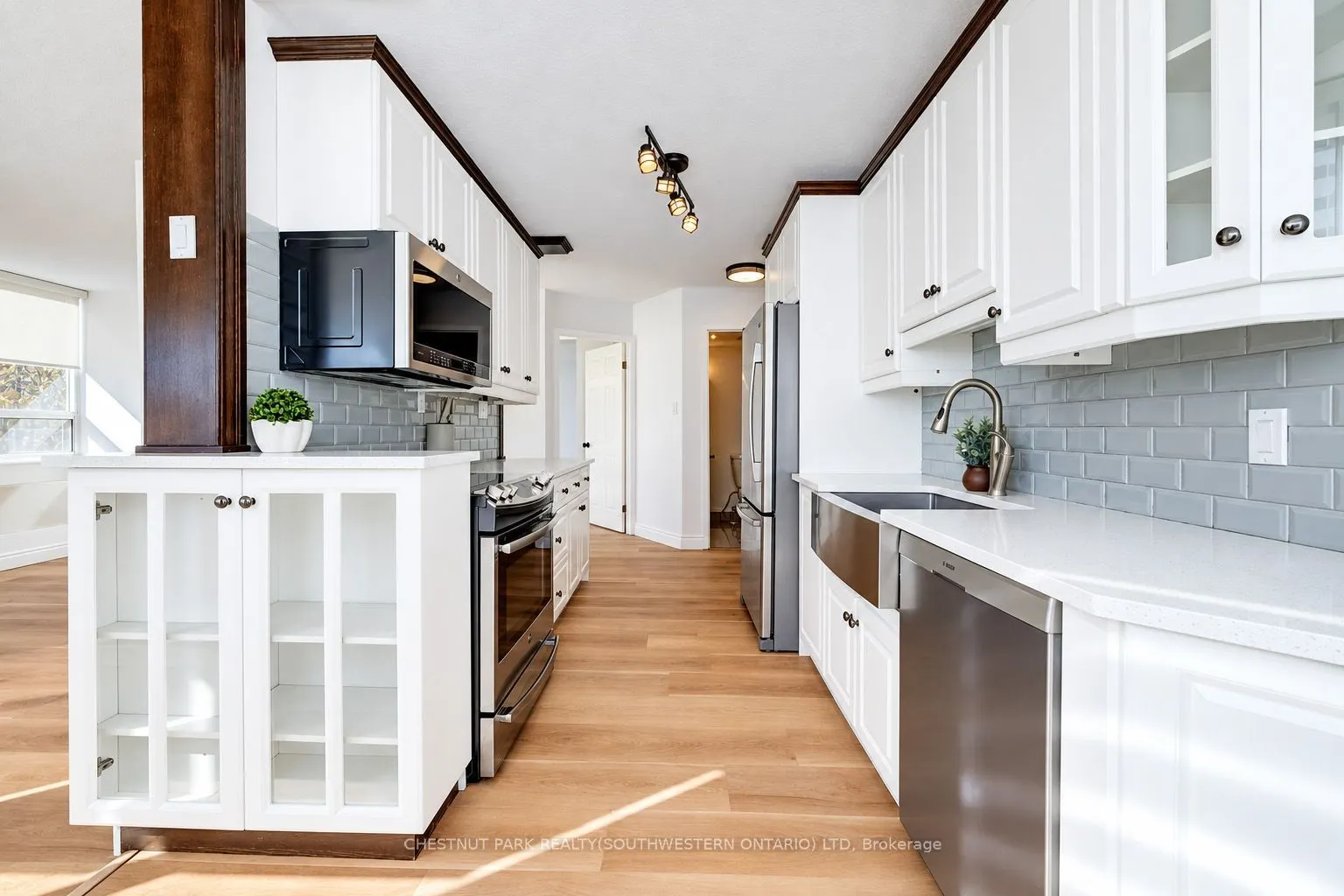 3227 King Street E #604