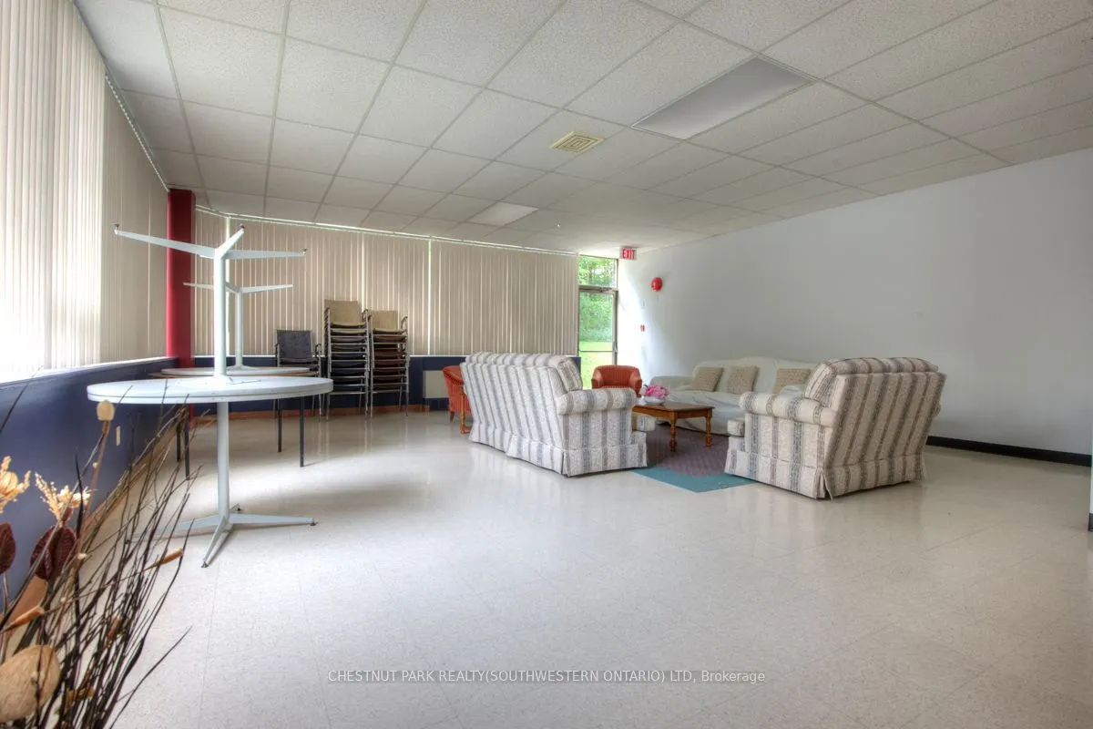 3227 King Street E #604