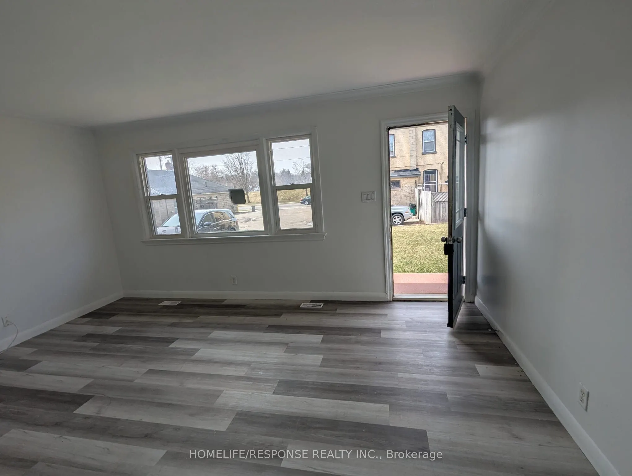 103 Water Street S #1/2
