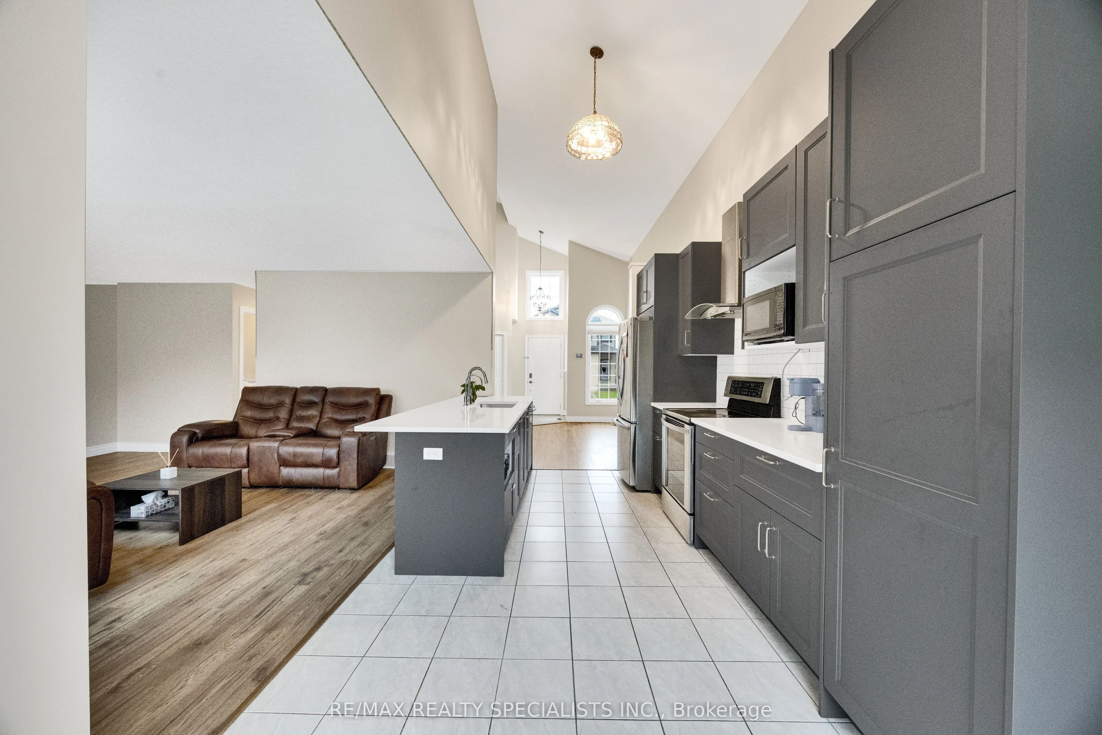 3270 Singleton Avenue #18