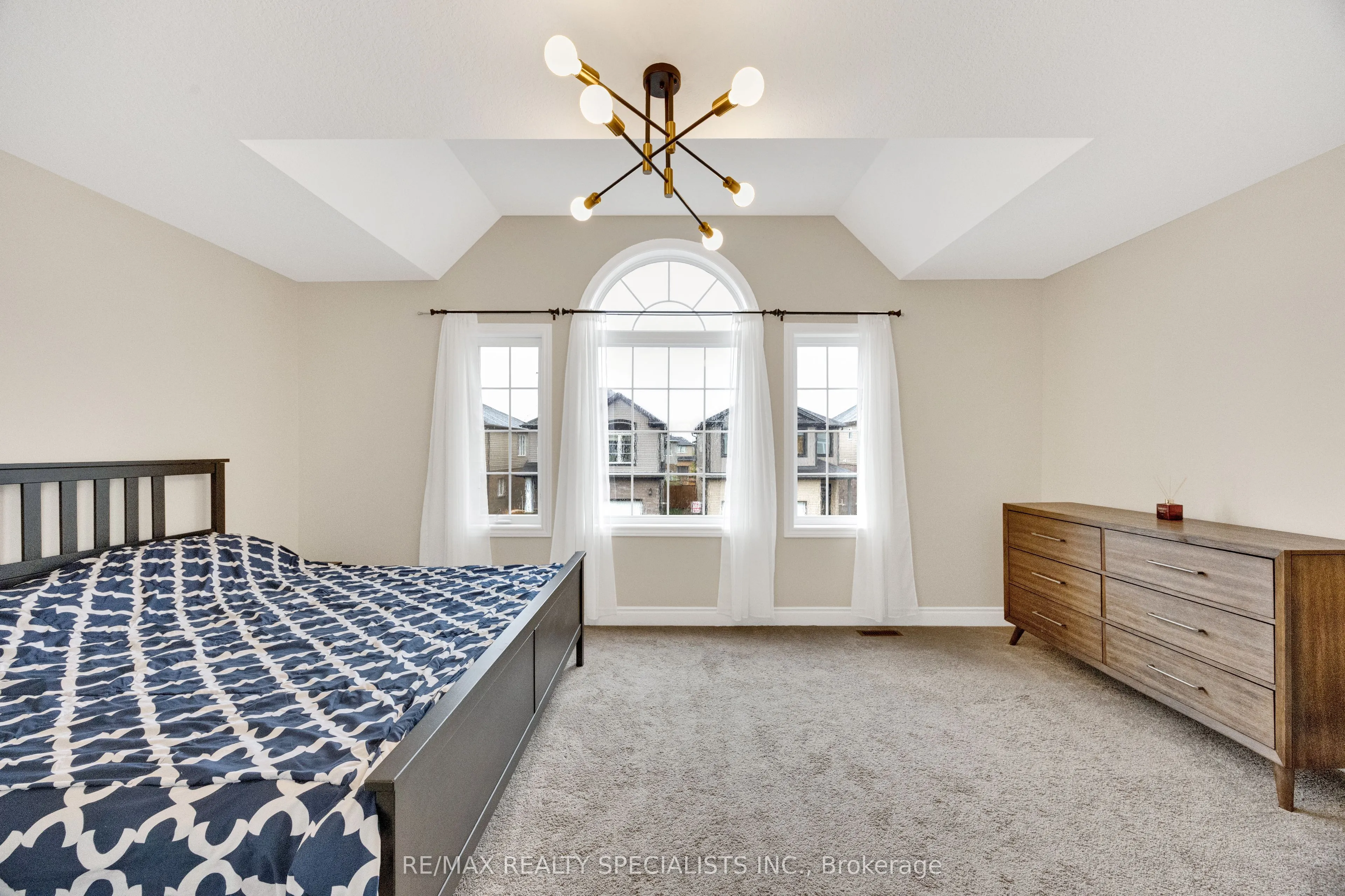 3270 Singleton Avenue #18