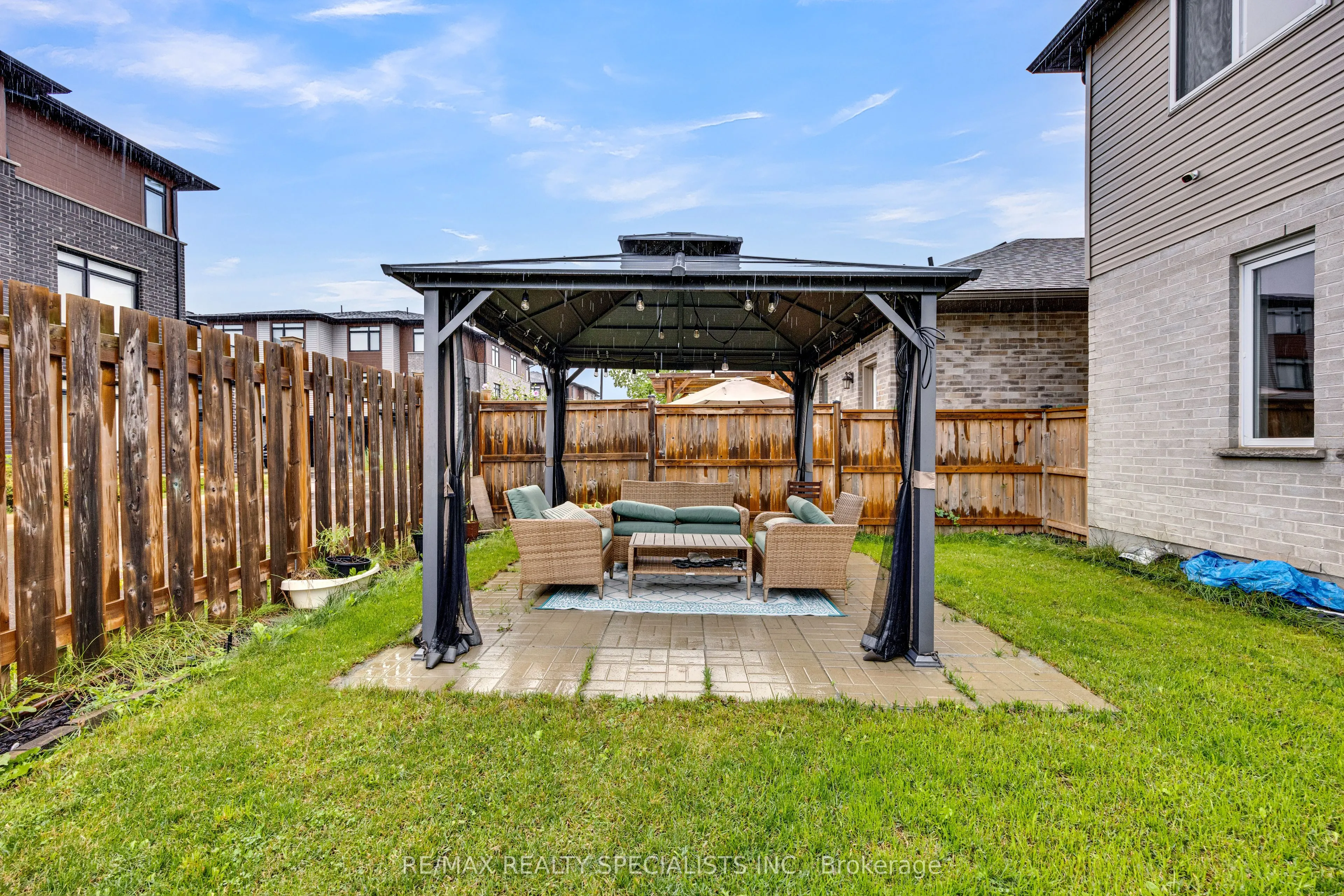 3270 Singleton Avenue #18