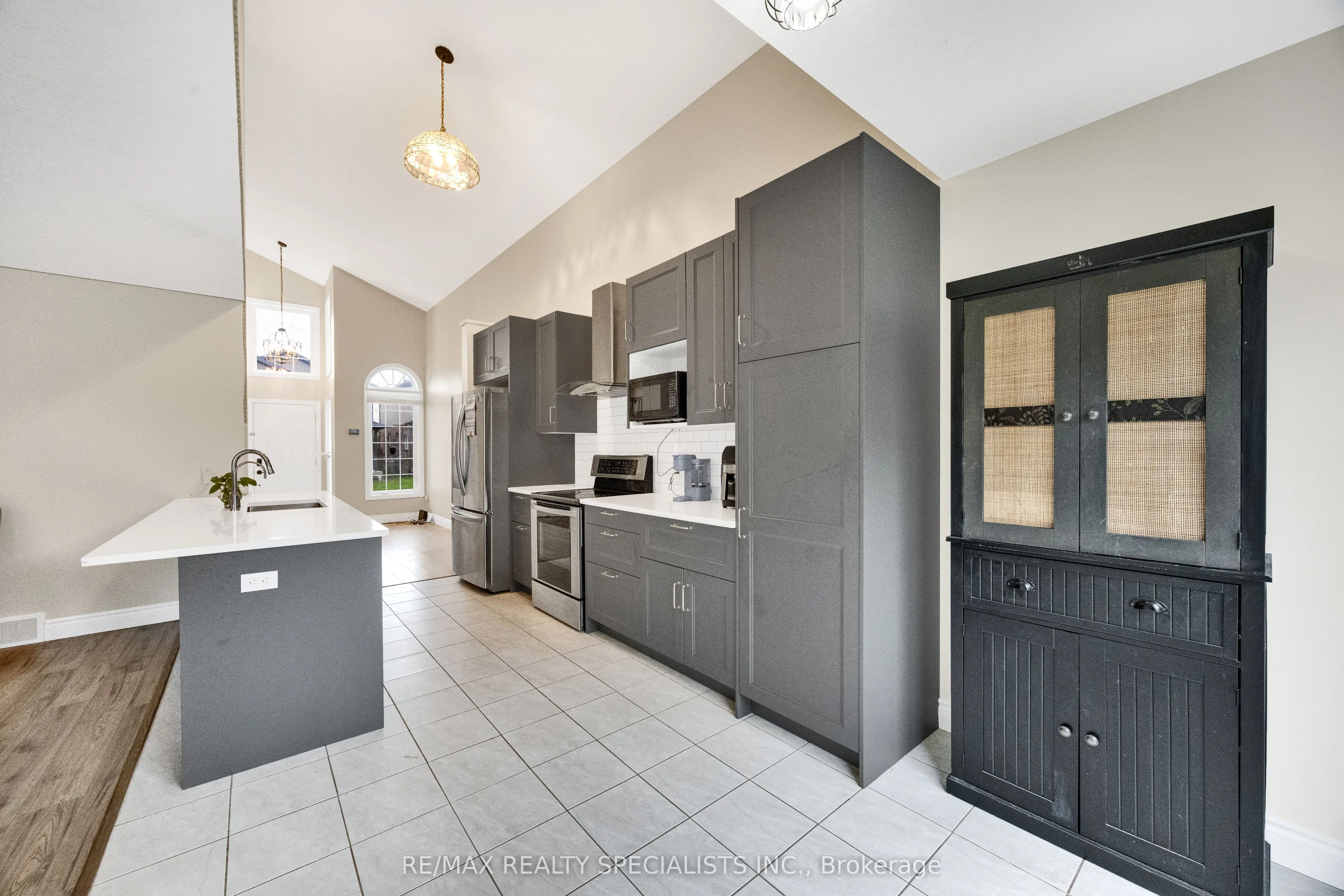 3270 Singleton Avenue #18