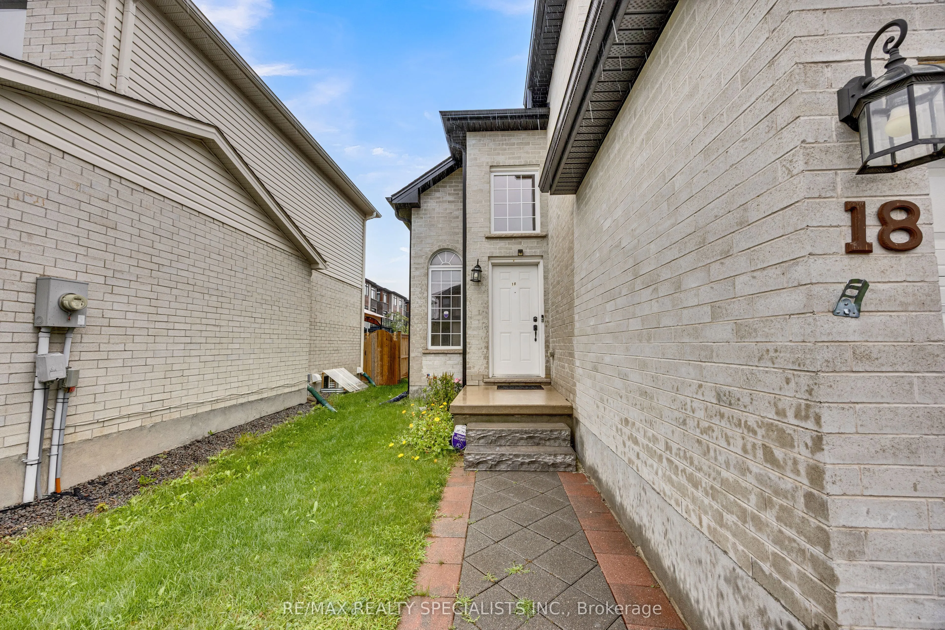 3270 Singleton Avenue #18